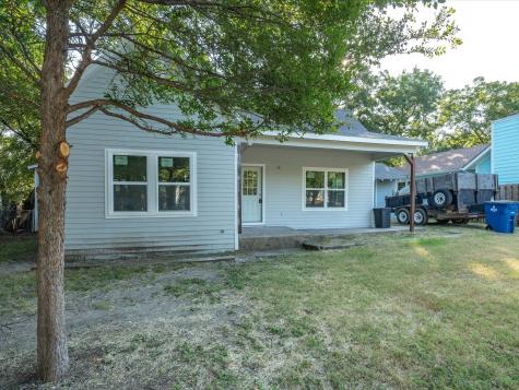 1106 N Mckinney Street Ennis TX 75119