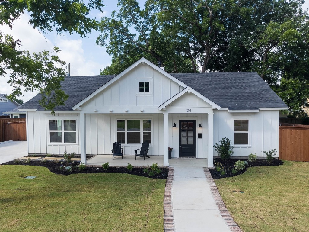 104 Penn Street Waxahachie TX 75165