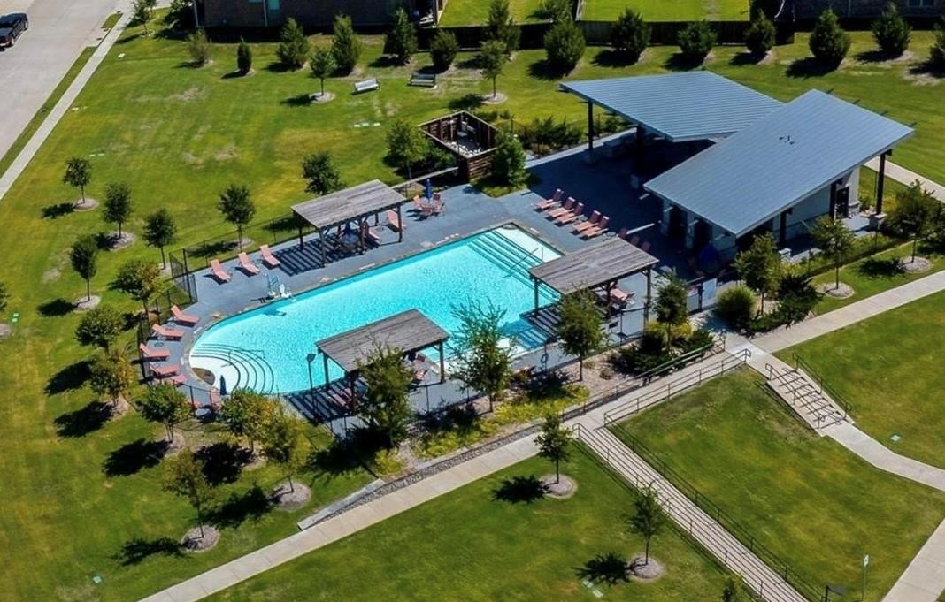4130 Ellinger Drive Heath TX 75126