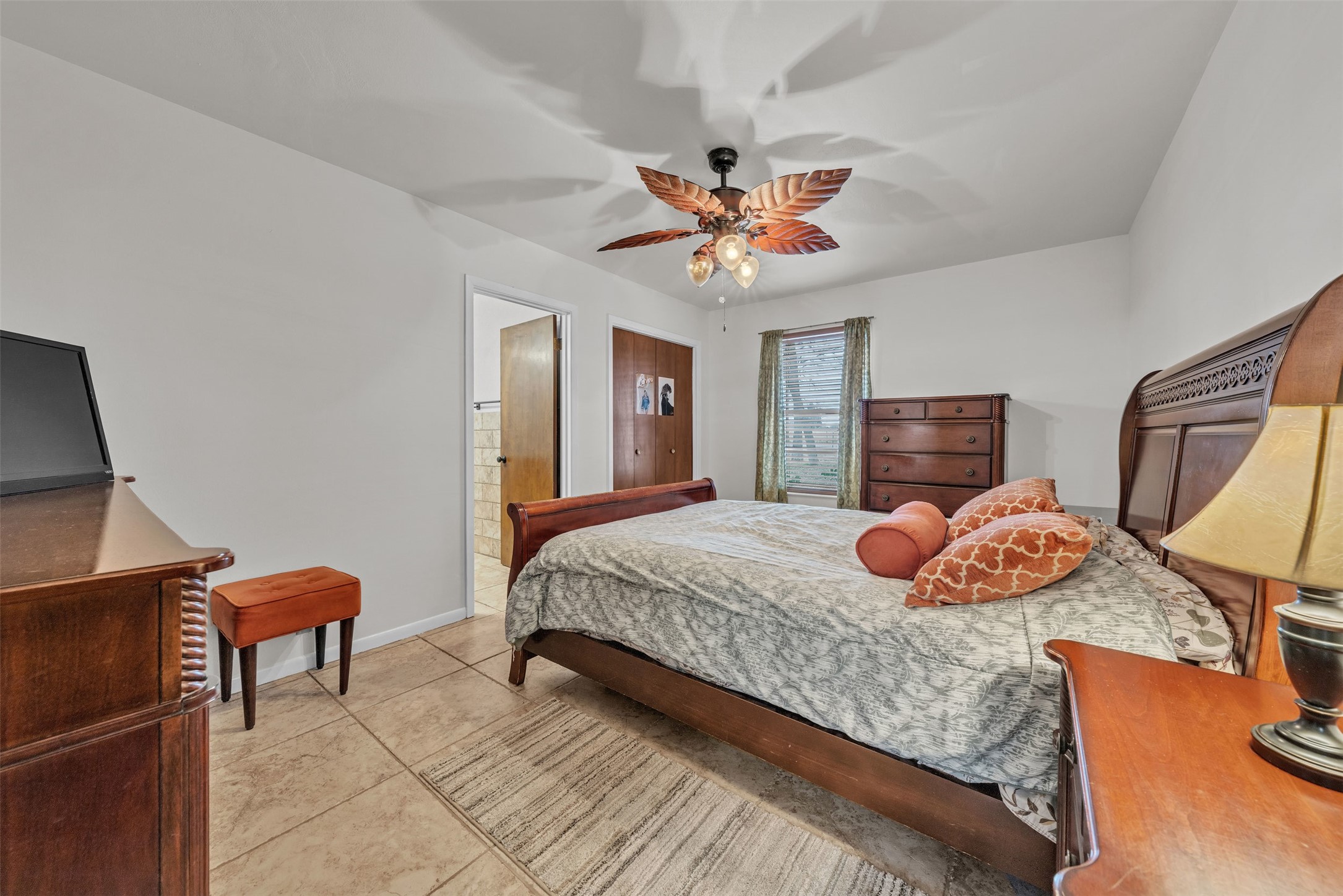 5400 County Road 402 Grandview TX 76050