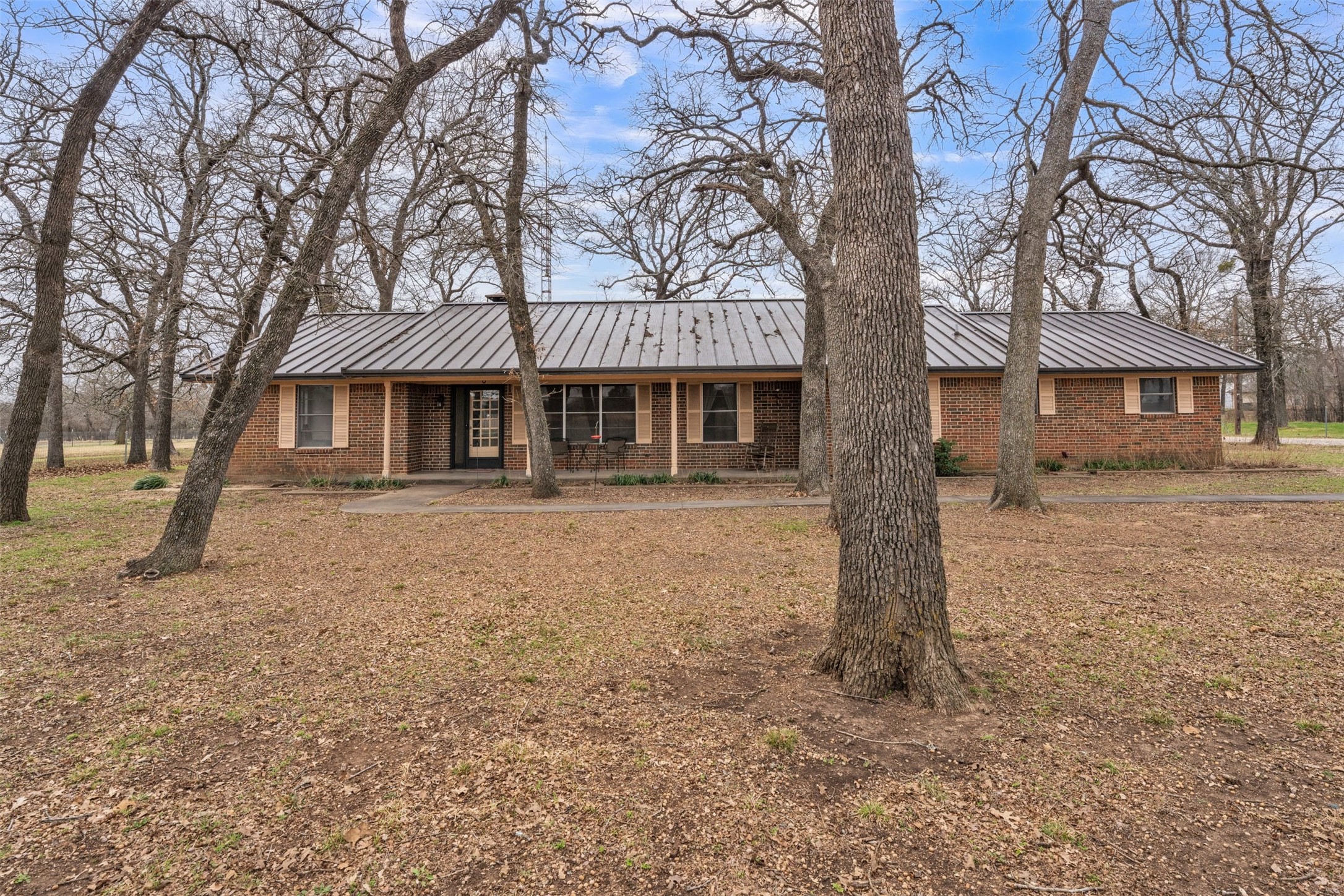 5400 County Road 402 Grandview TX 76050