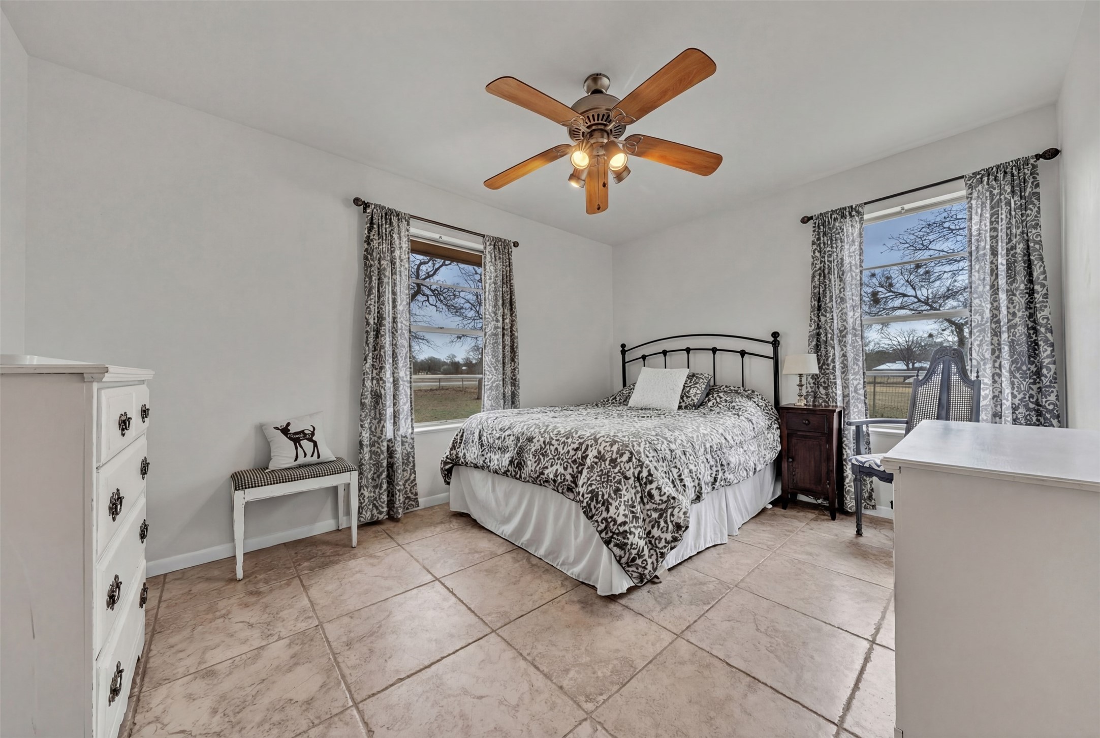 5400 County Road 402 Grandview TX 76050