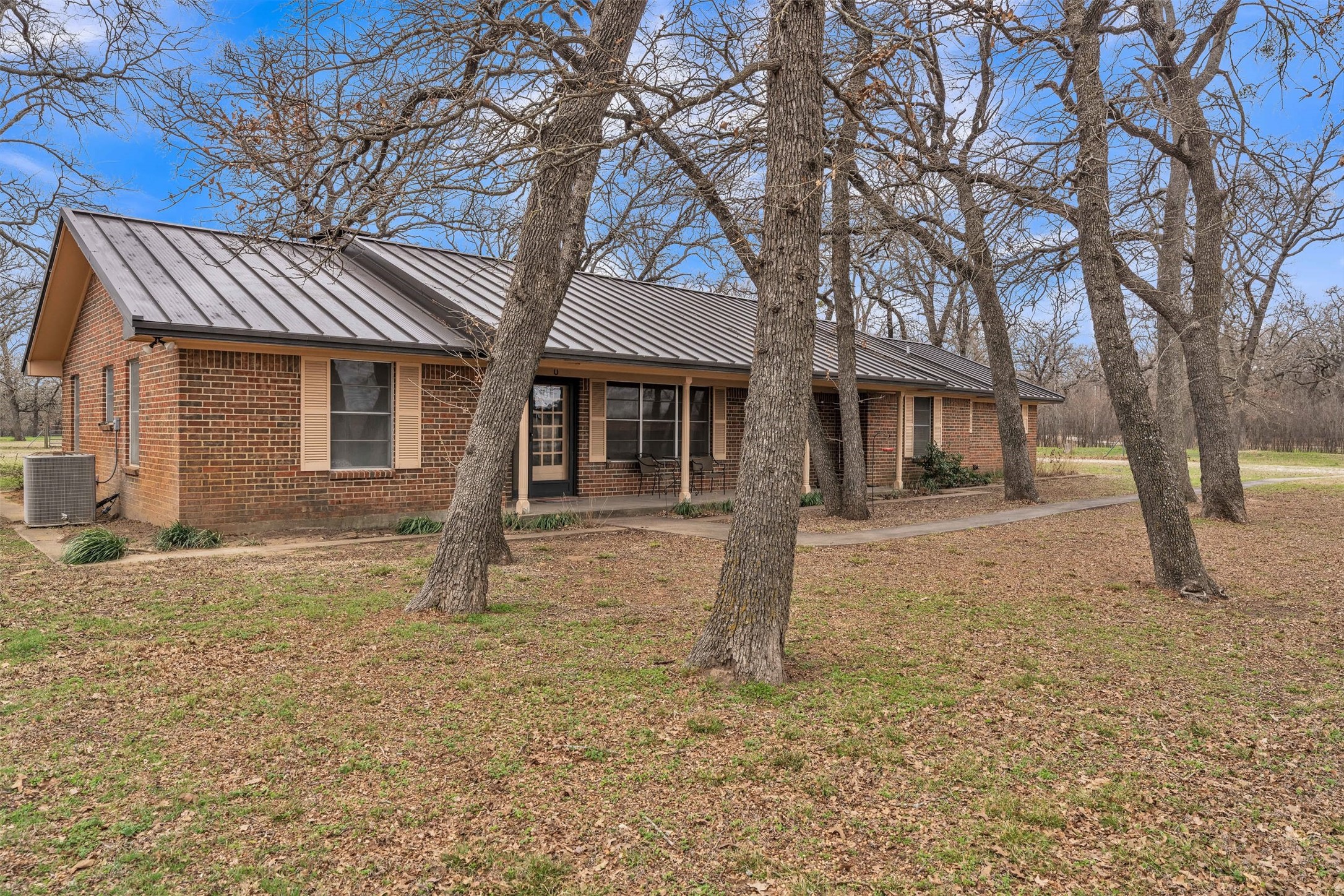 5400 County Road 402 Grandview TX 76050