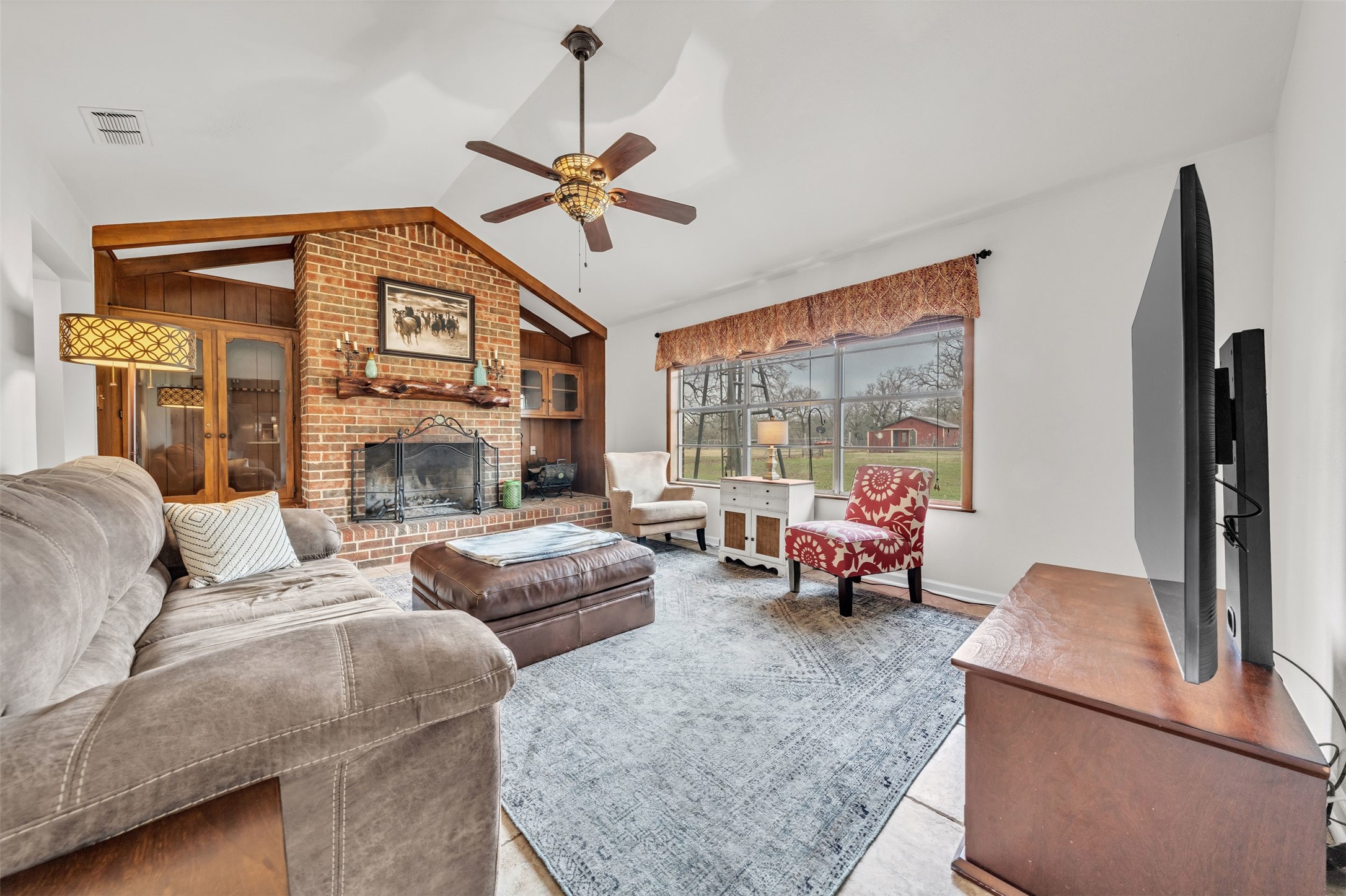 5400 County Road 402 Grandview TX 76050