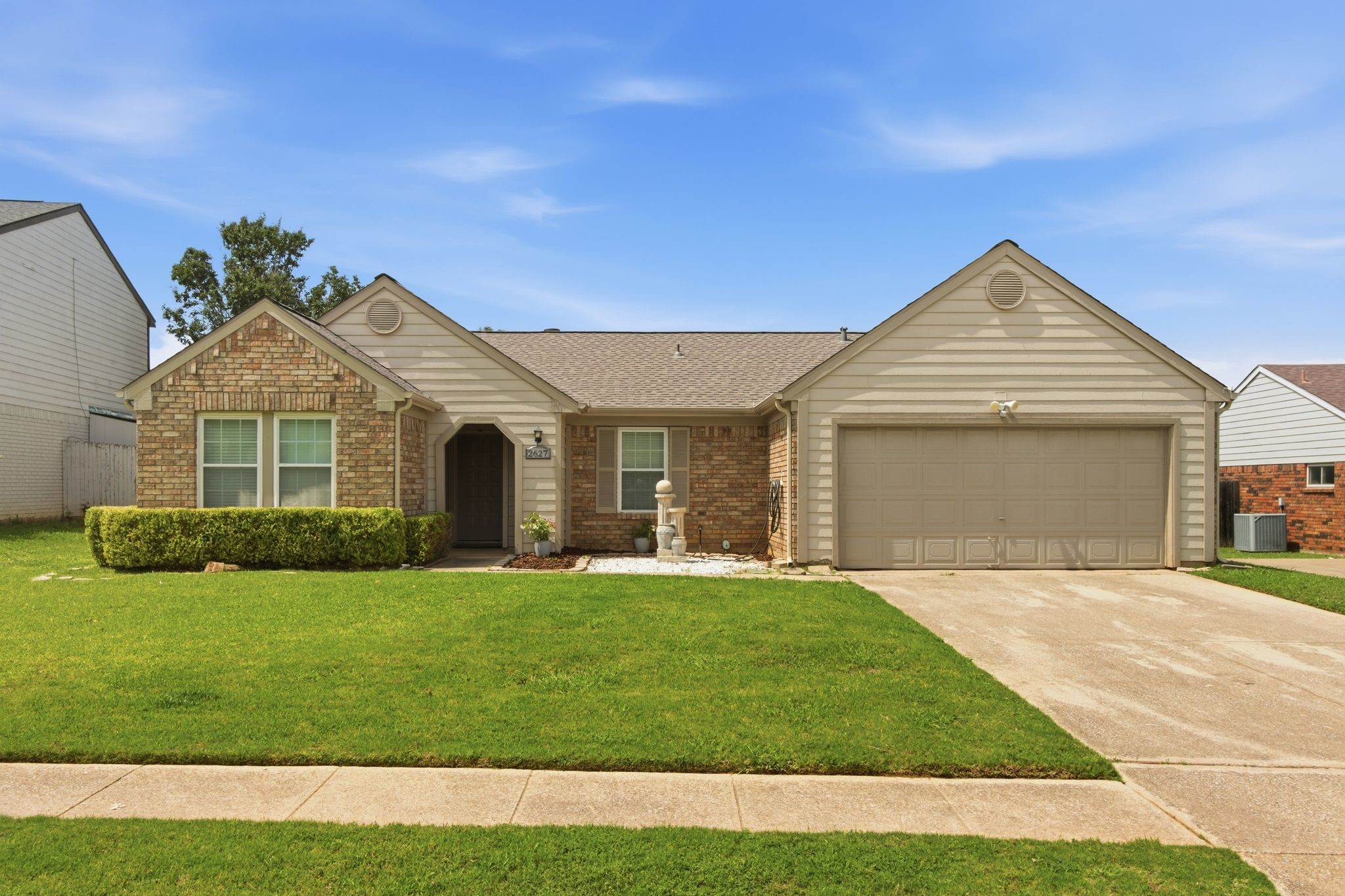 2627 Bayberry Lane Euless TX 76039
