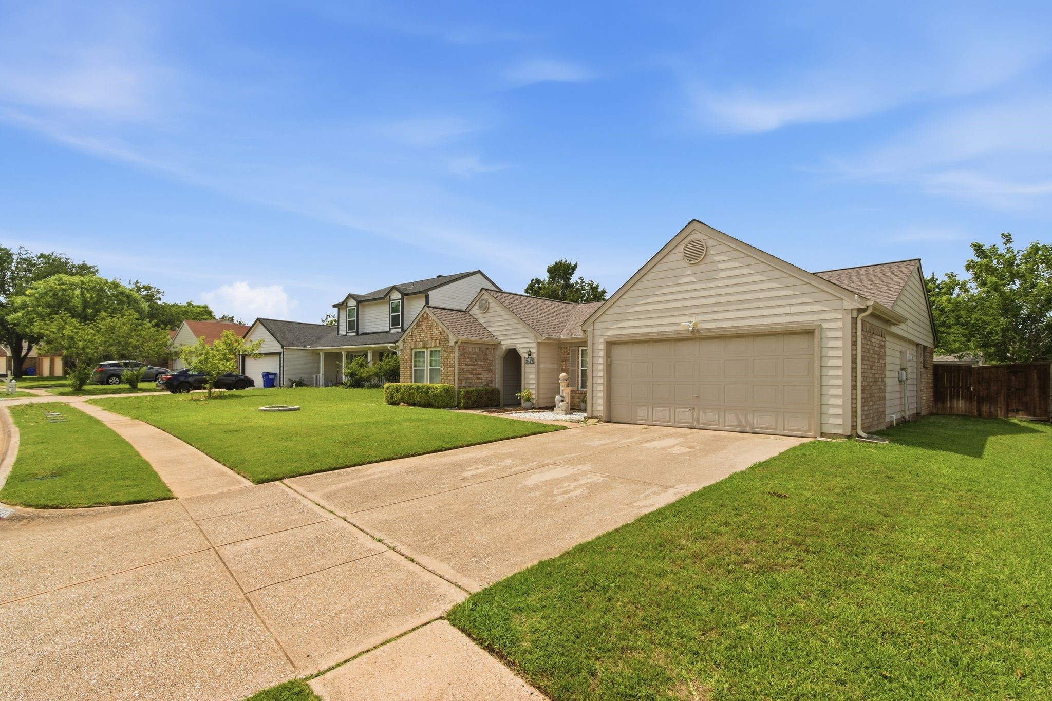 2627 Bayberry Lane Euless TX 76039