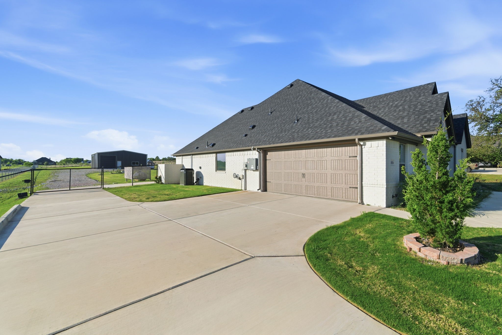 1016 Paradise Parkway Poolville TX 76487