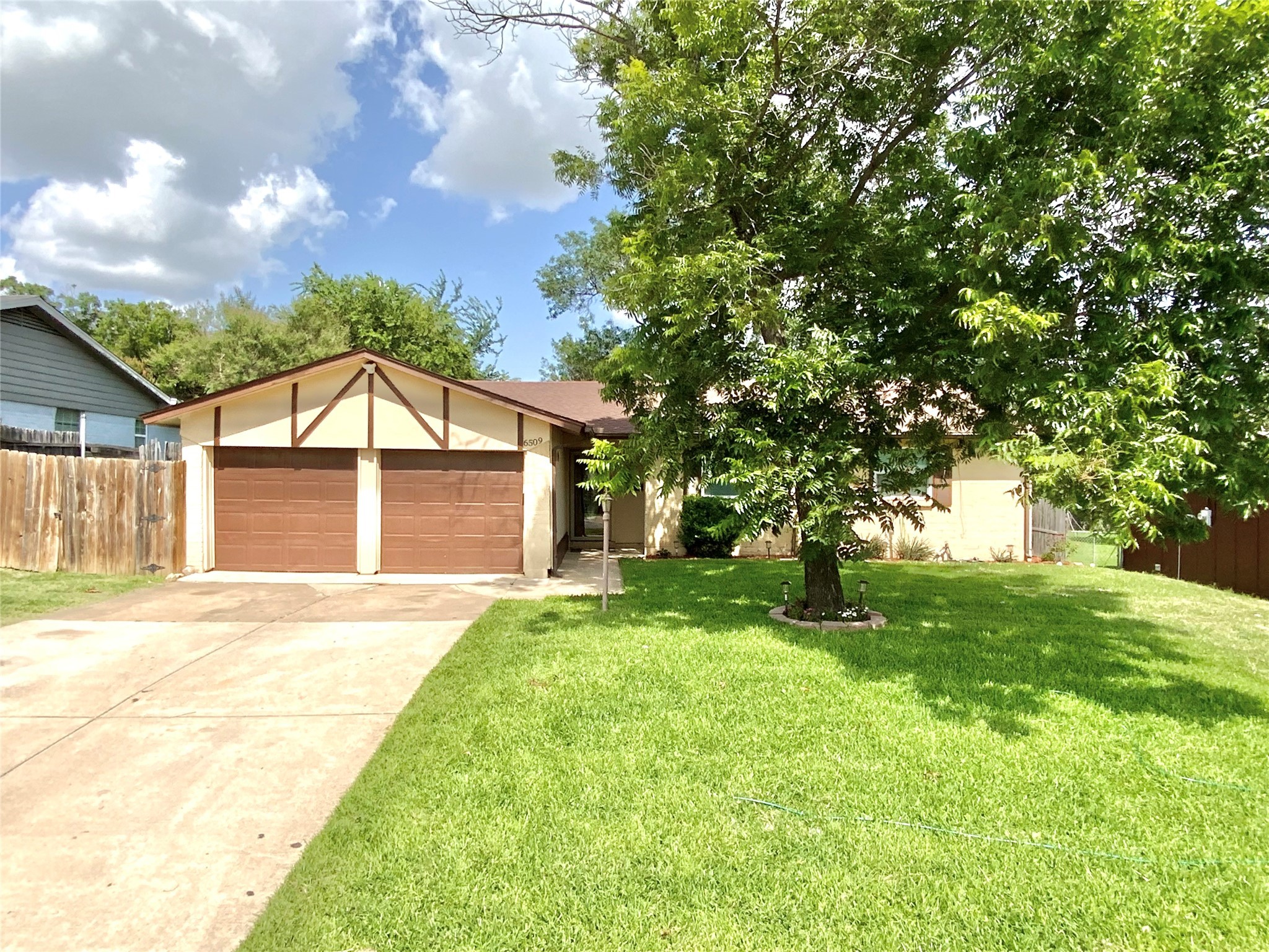 6509 Woodway Drive Fort Worth TX 76133