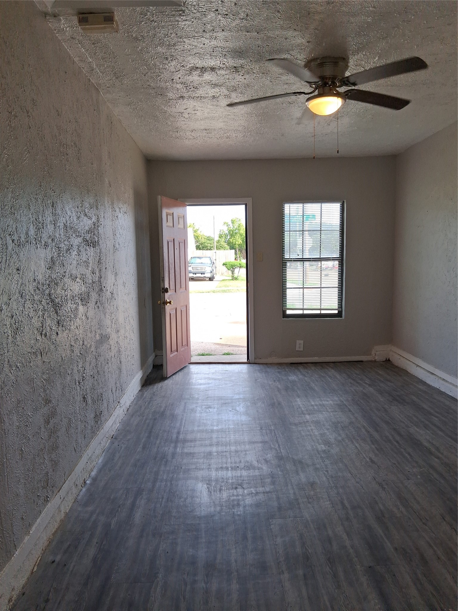 3205 Pacesetter Drive Dallas TX 75241