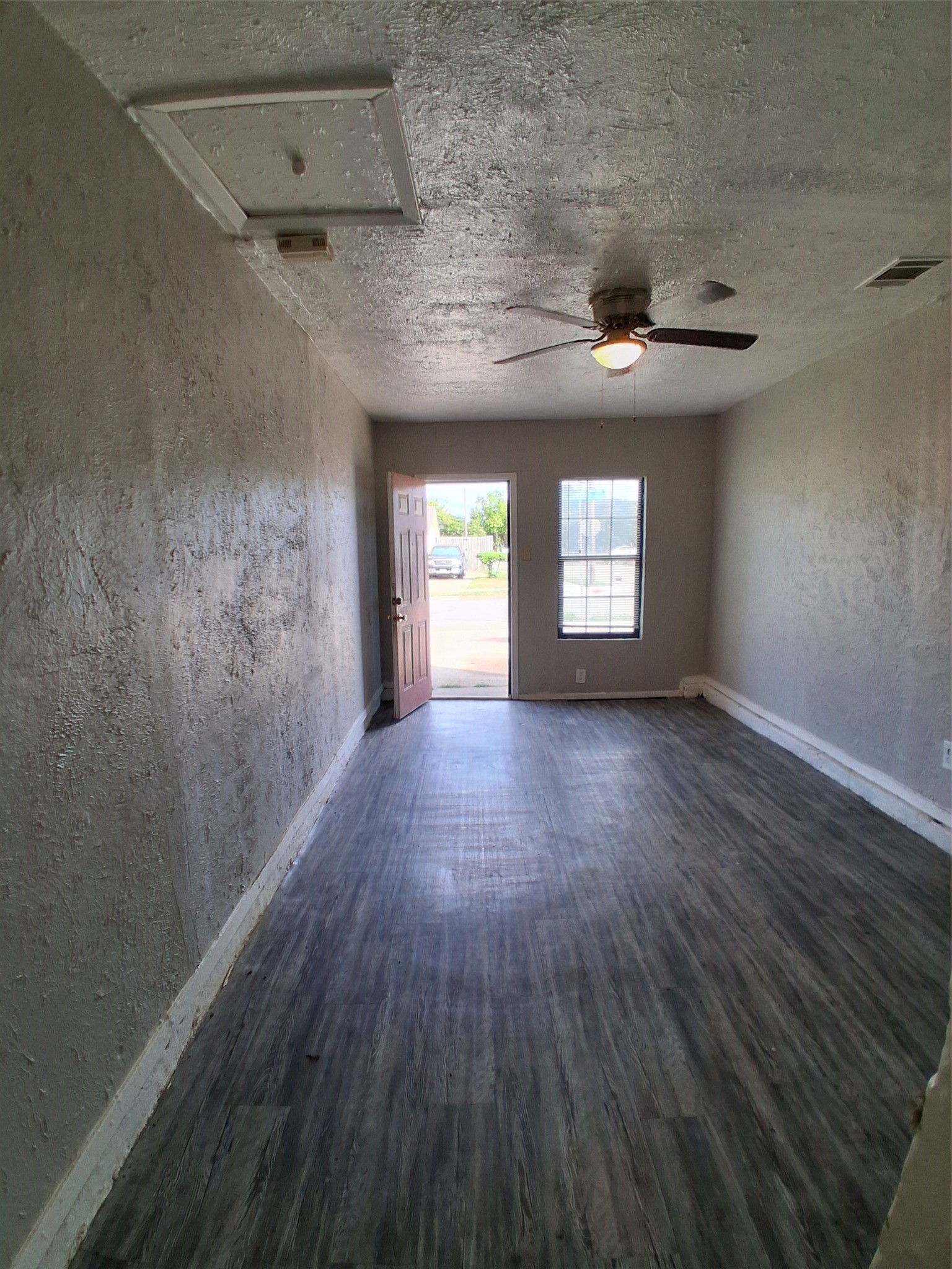 3205 Pacesetter Drive Dallas TX 75241