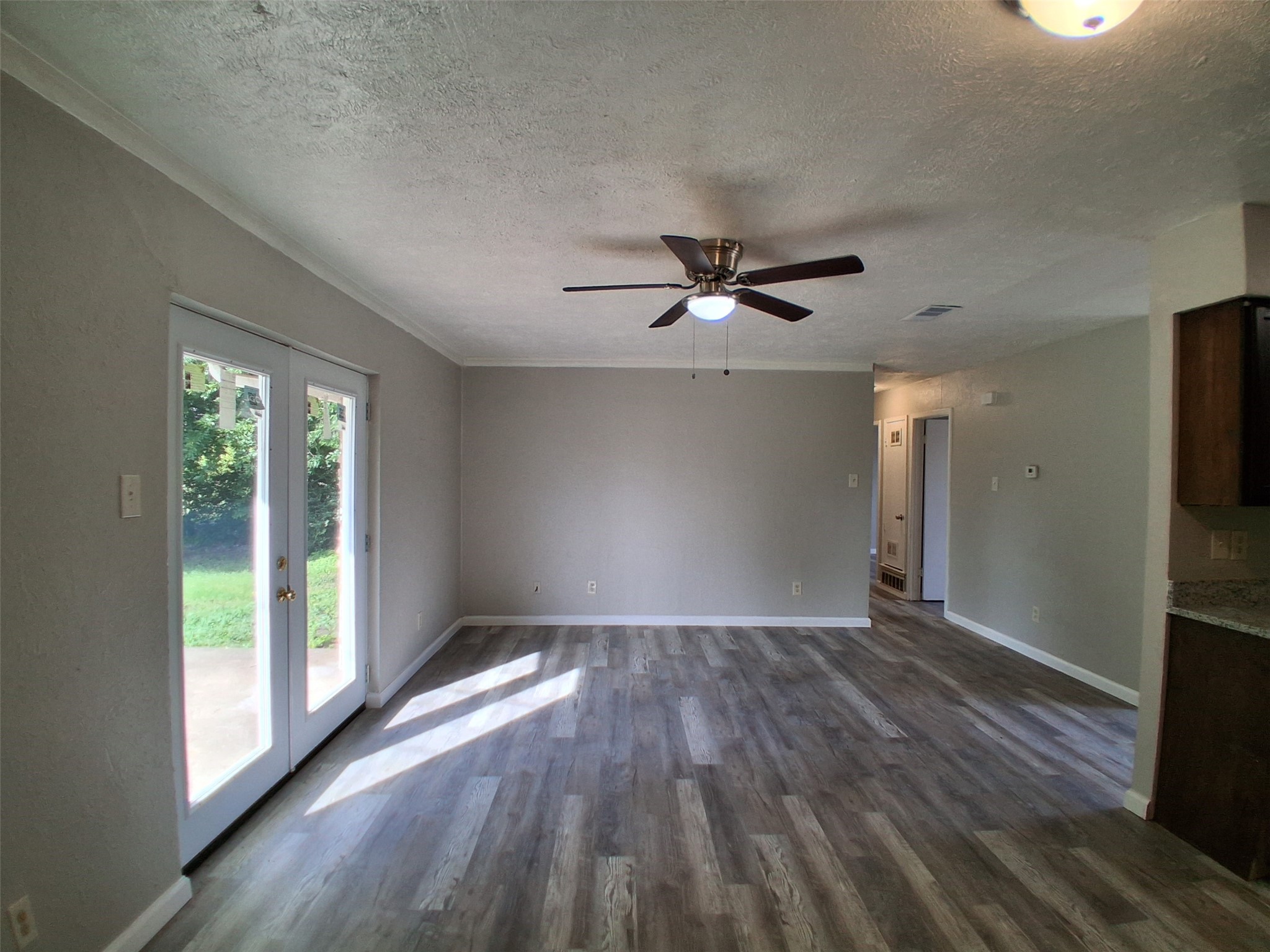 3205 Pacesetter Drive Dallas TX 75241