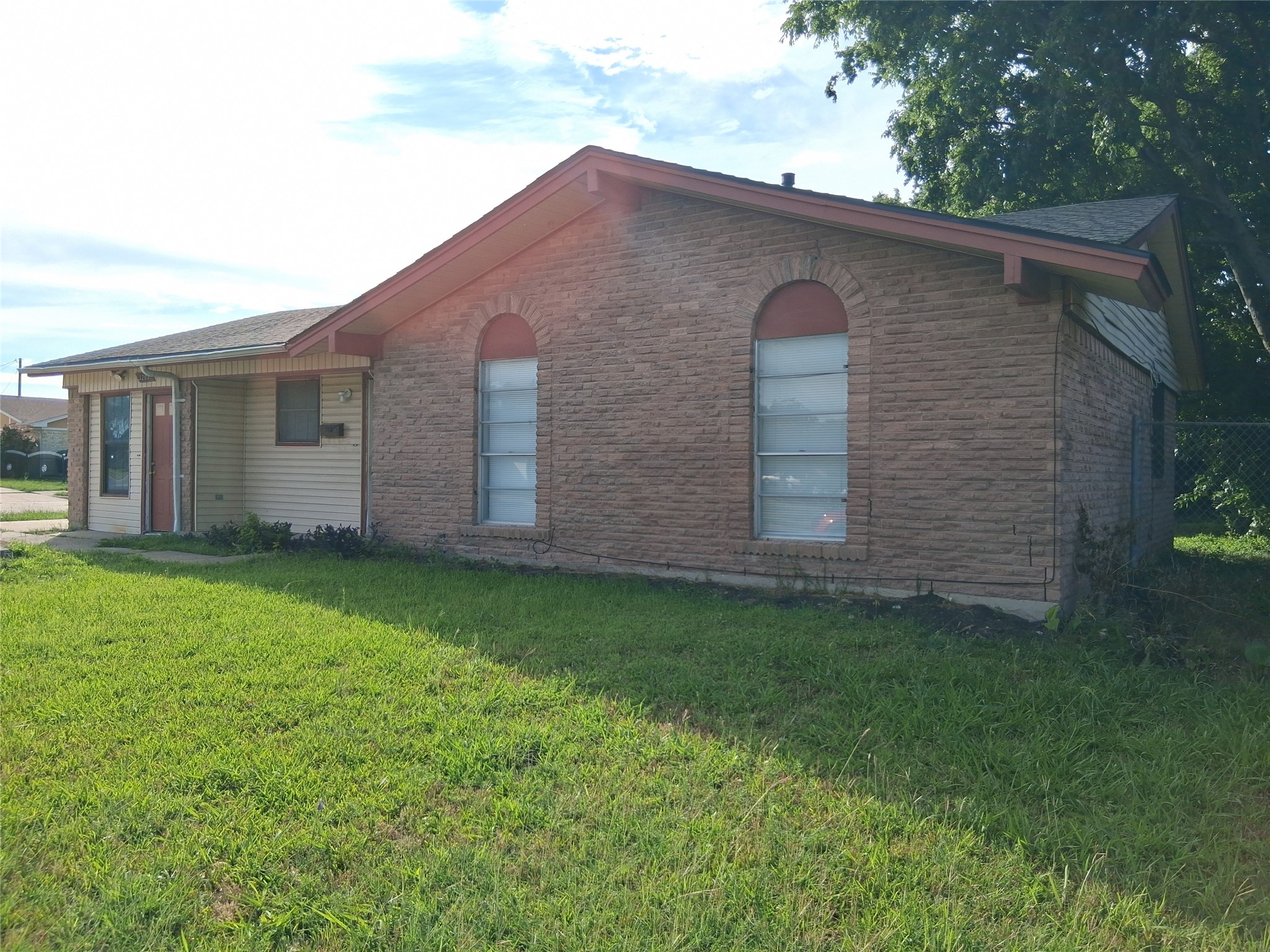 3205 Pacesetter Drive Dallas TX 75241
