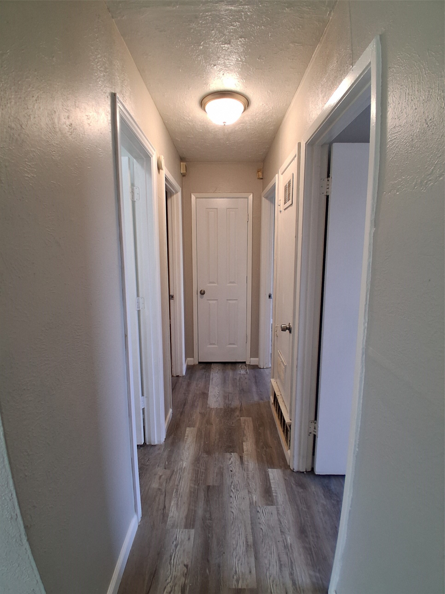 3205 Pacesetter Drive Dallas TX 75241