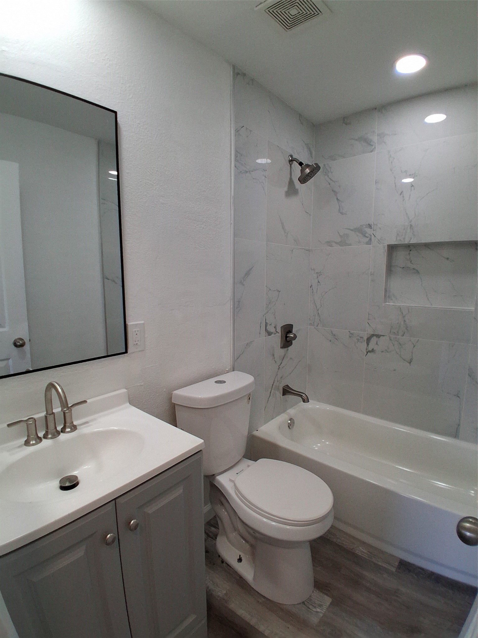 3205 Pacesetter Drive Dallas TX 75241