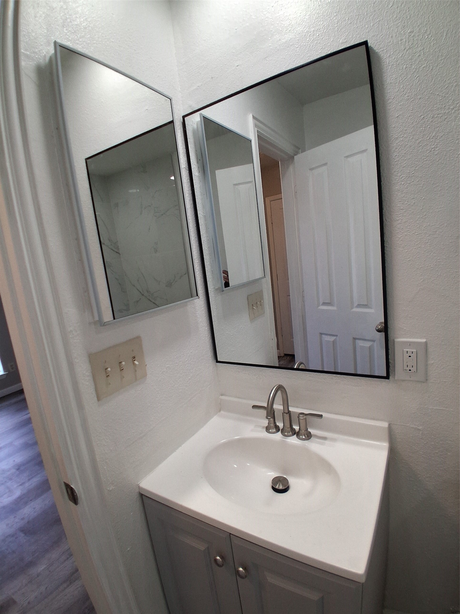 3205 Pacesetter Drive Dallas TX 75241