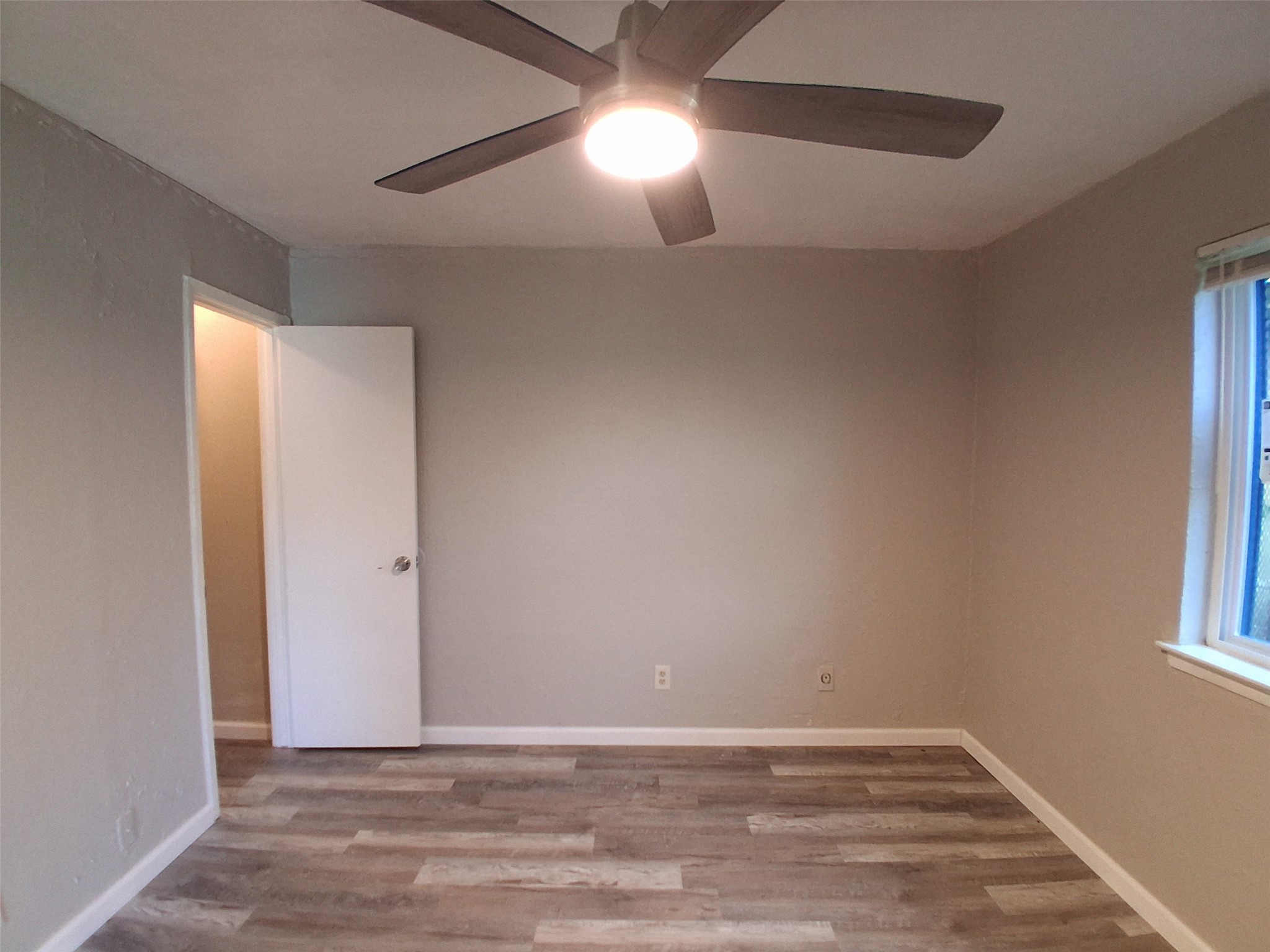 3205 Pacesetter Drive Dallas TX 75241