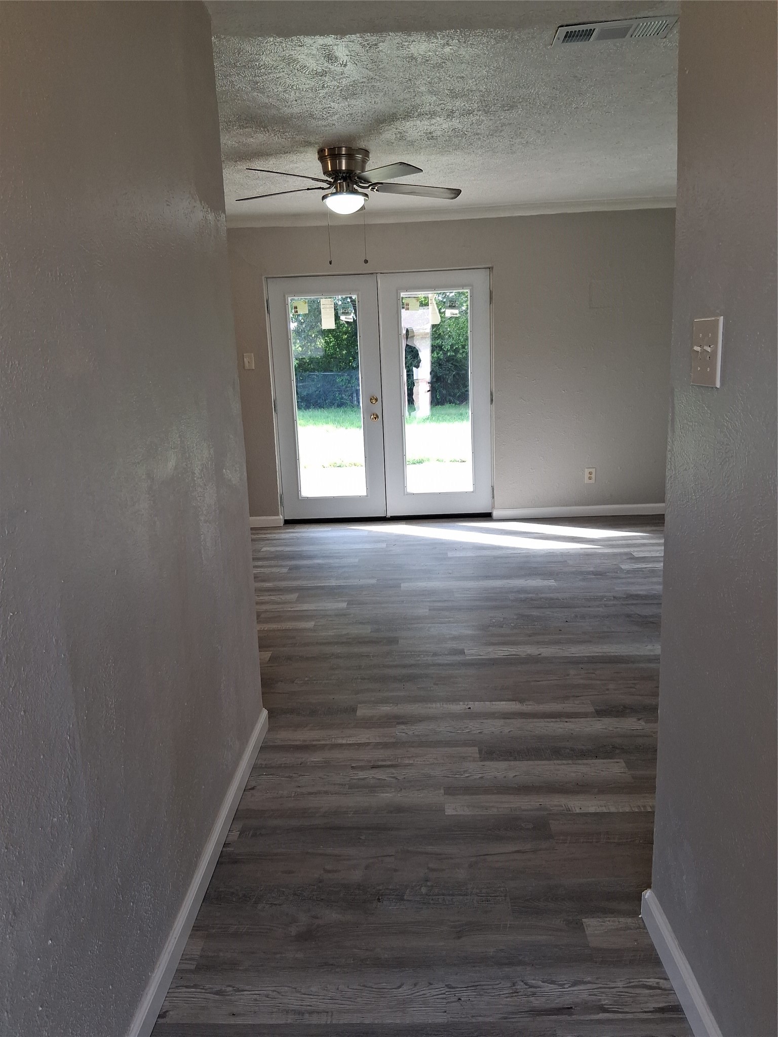 3205 Pacesetter Drive Dallas TX 75241