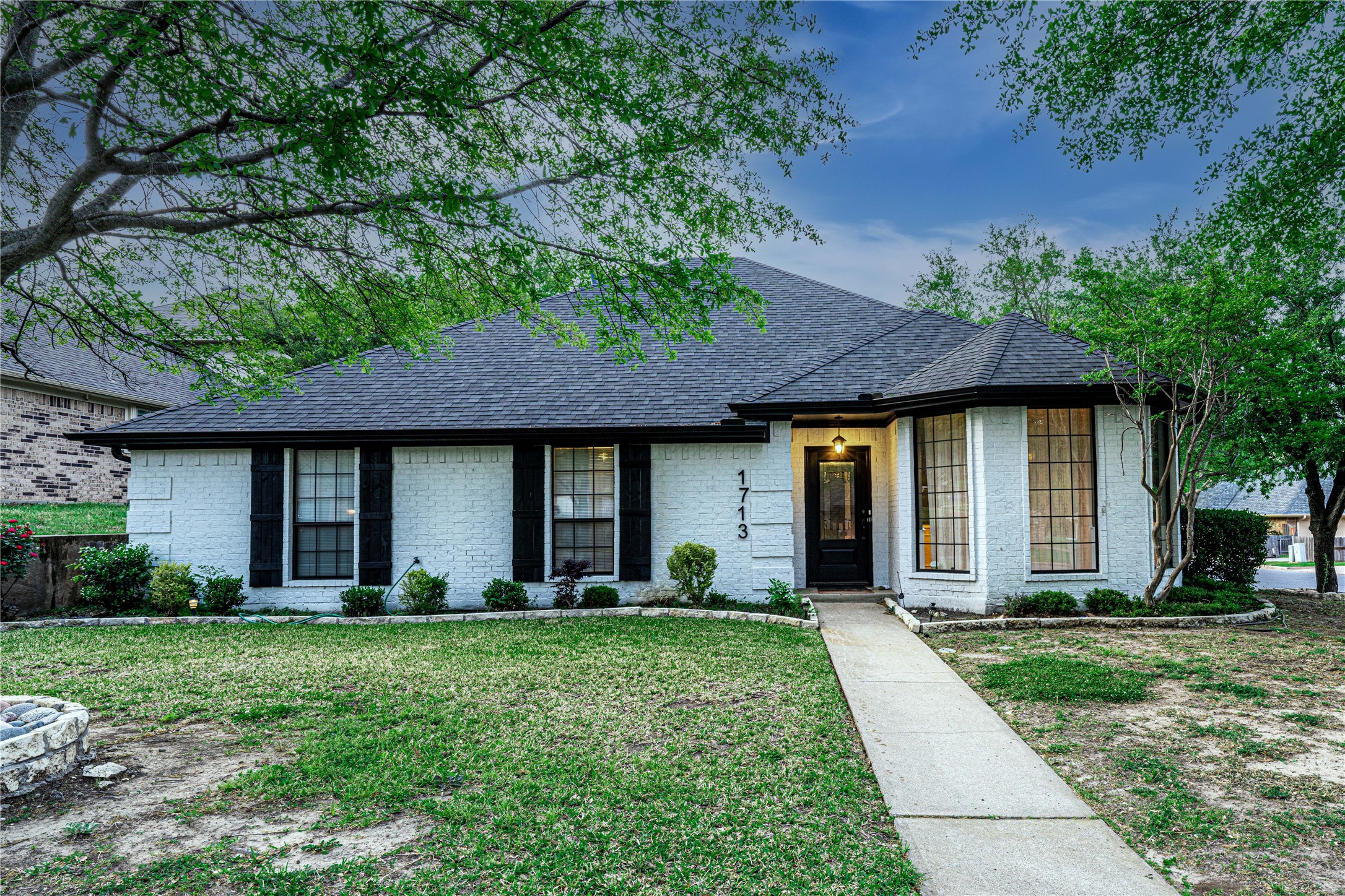 1713 Oak Creek Drive Sherman TX 75092