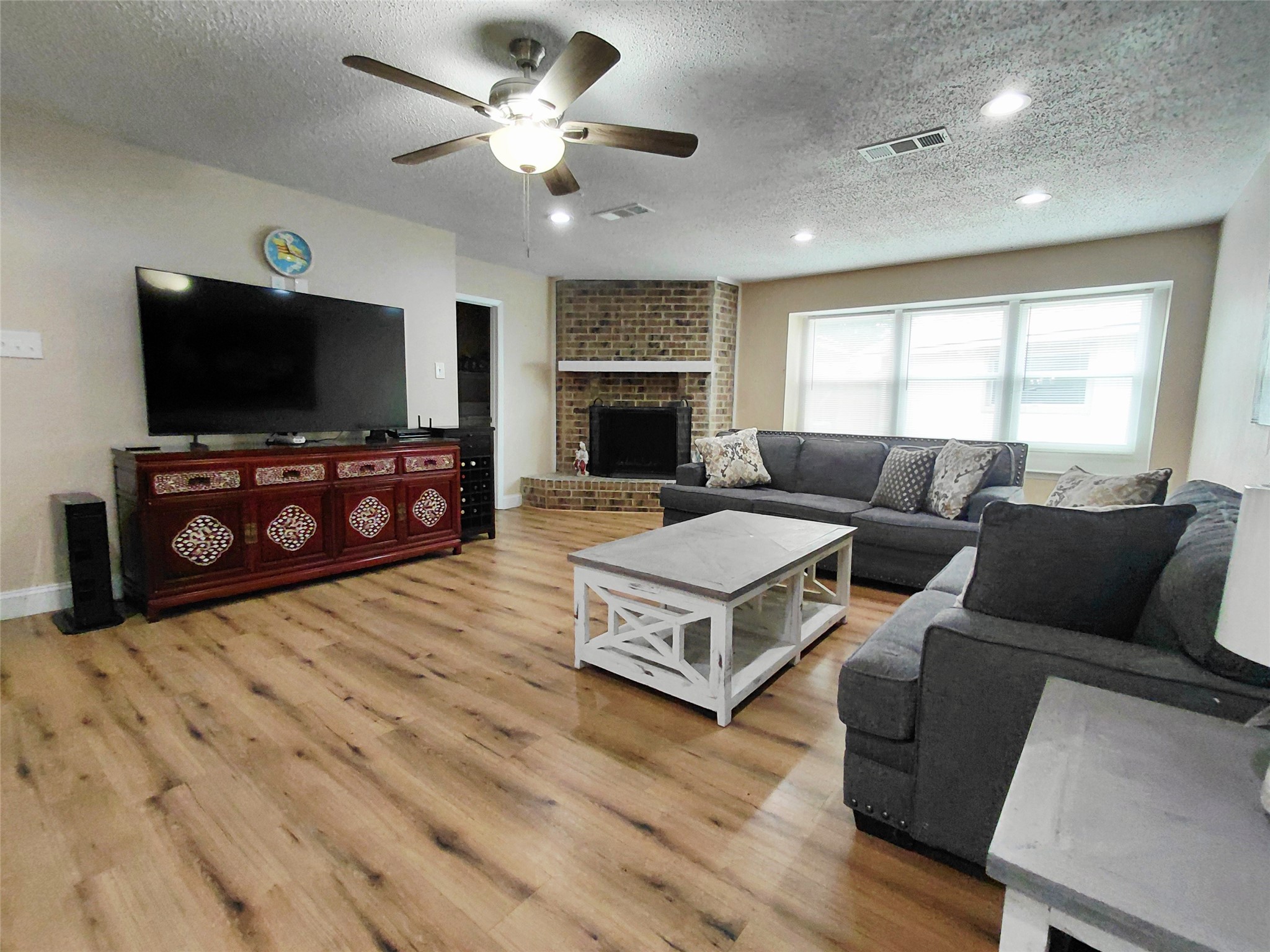 1418 Whiteoak Drive Garland TX 75040