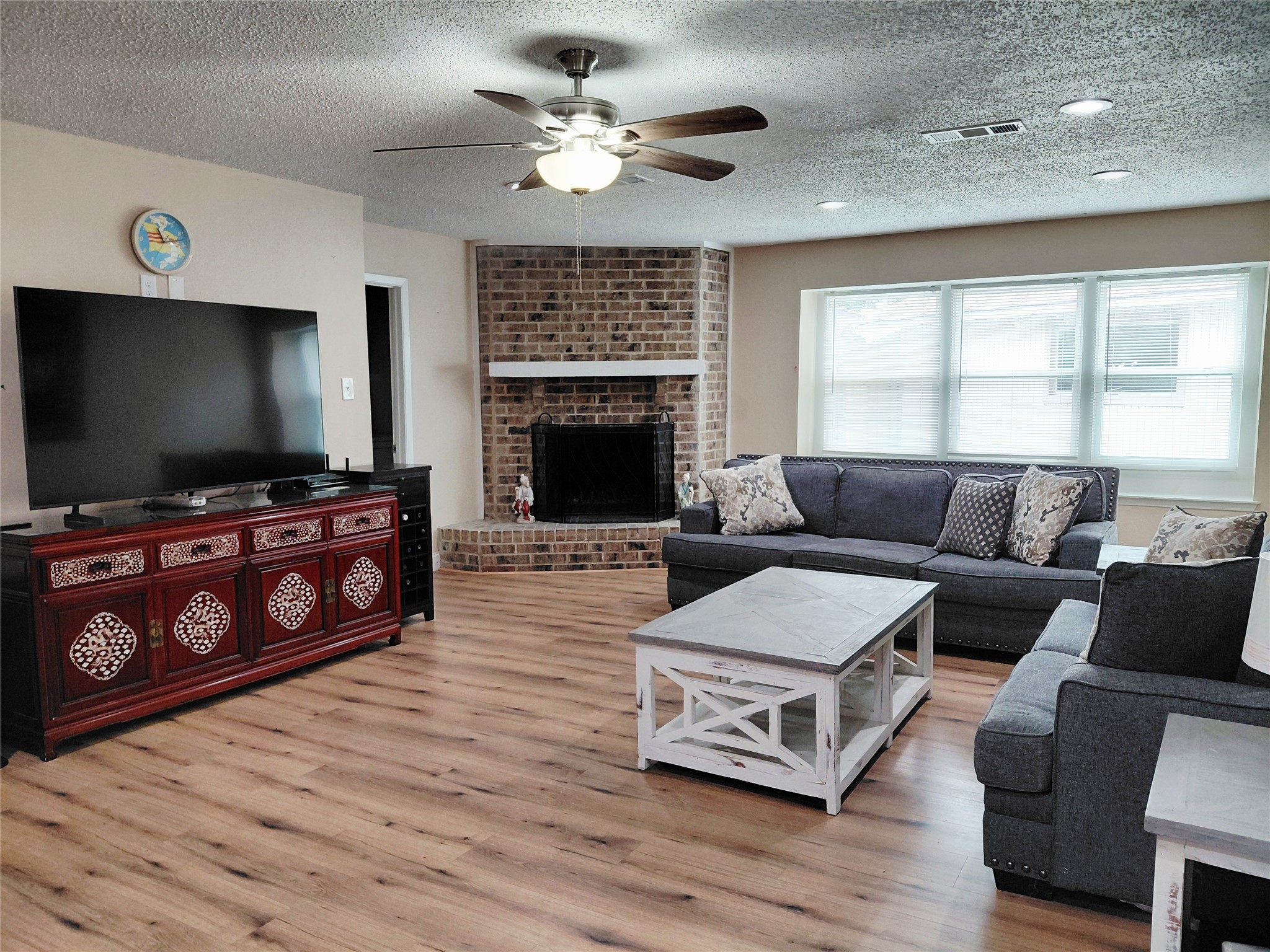 1418 Whiteoak Drive Garland TX 75040