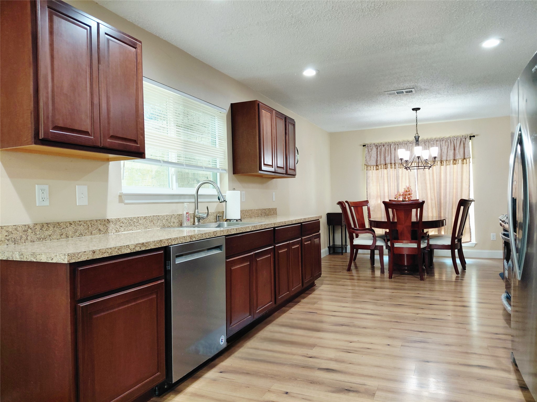 1418 Whiteoak Drive Garland TX 75040