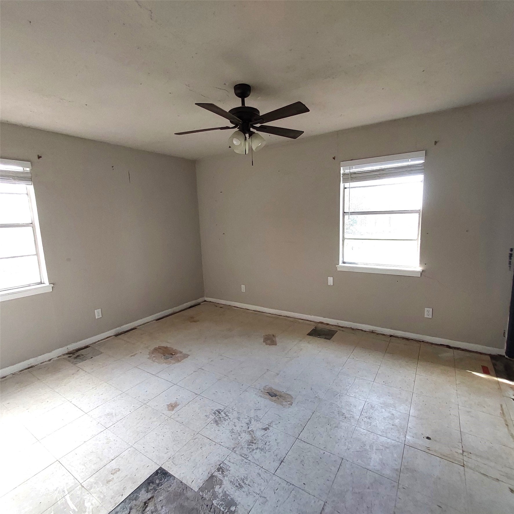 2084 County Road 4308 Greenville TX 75401