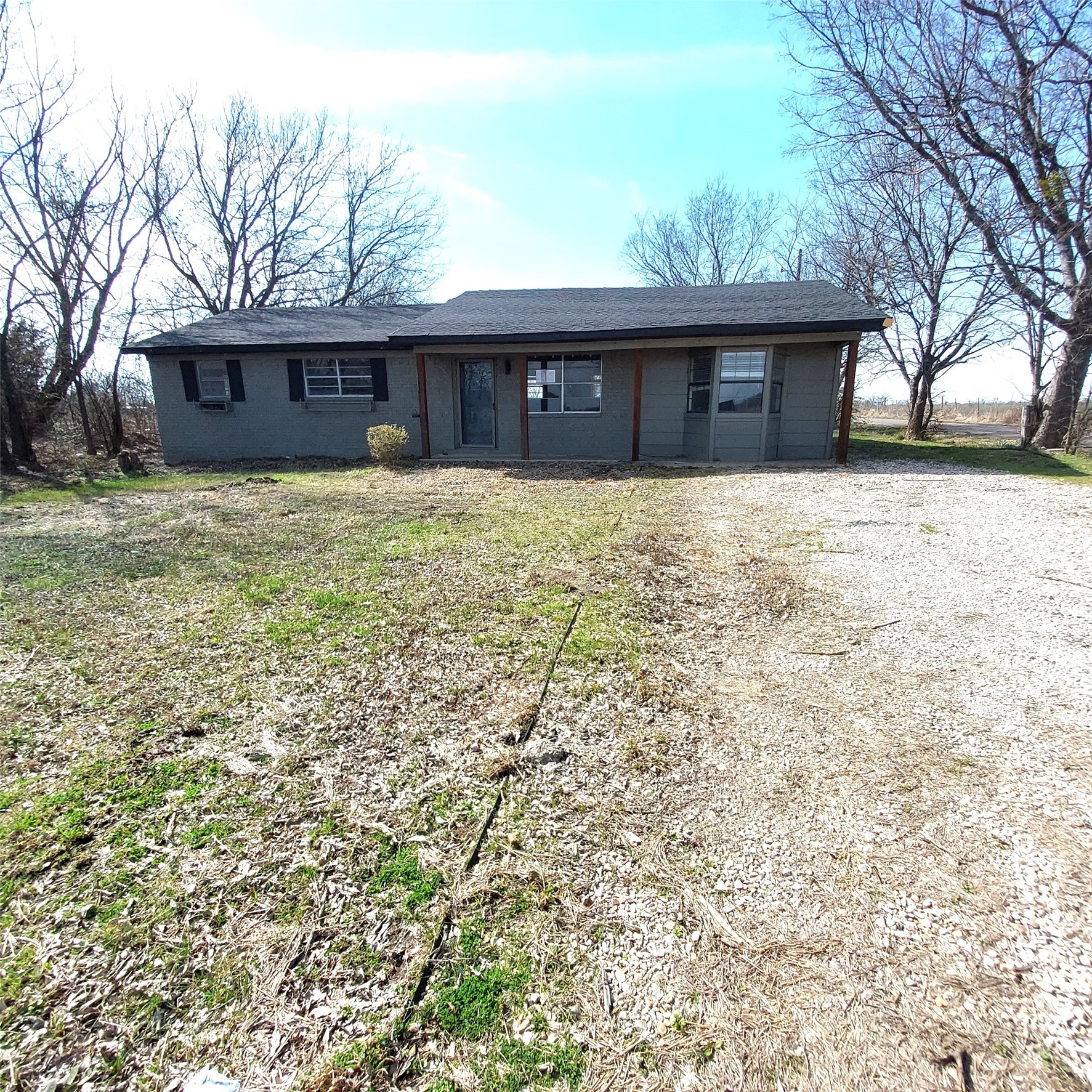 2084 County Road 4308 Greenville TX 75401