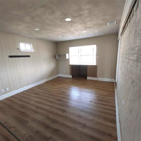 2084 County Road 4308 Greenville TX 75401