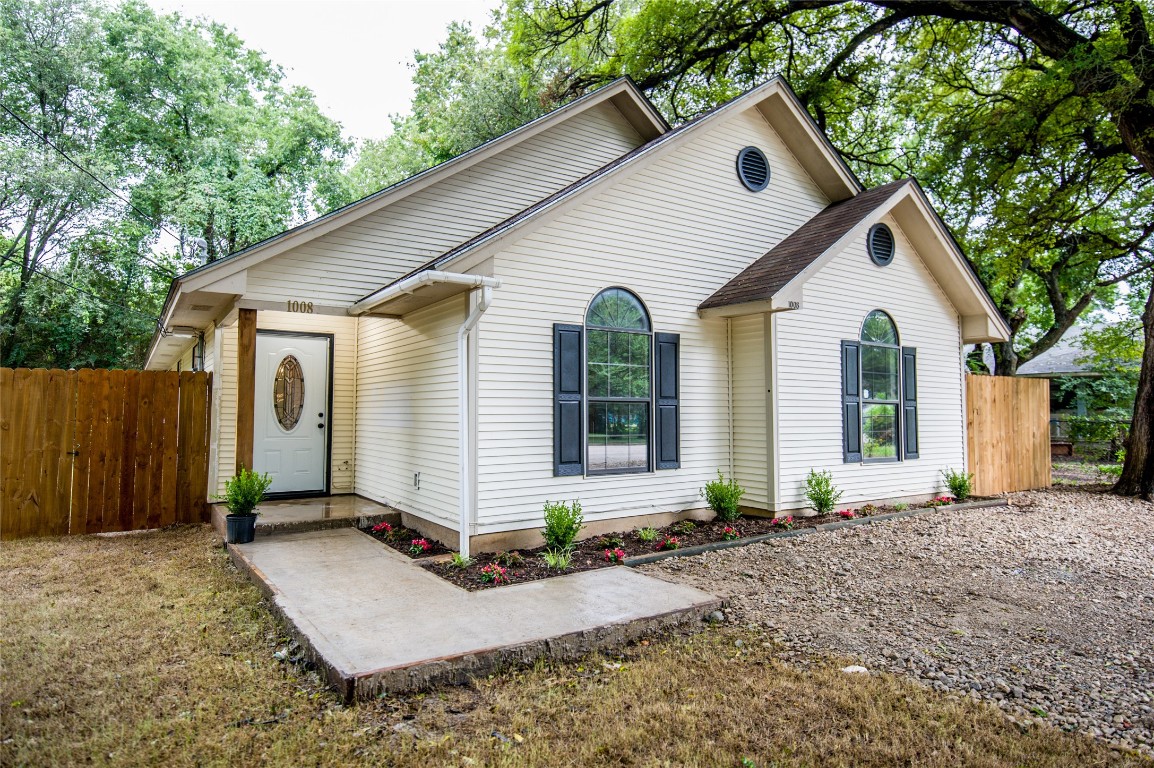 1008 E Jefferson Street Waxahachie TX 75165