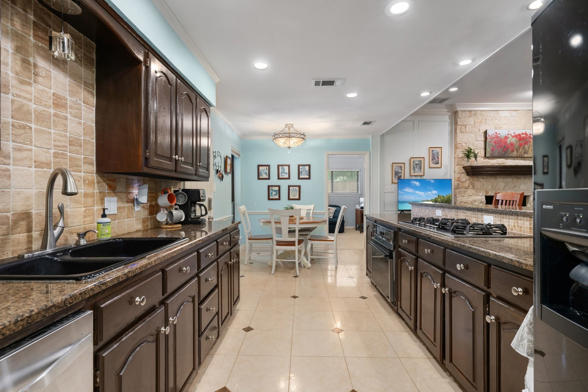 229 Merriman Drive Highland Village TX 75077
