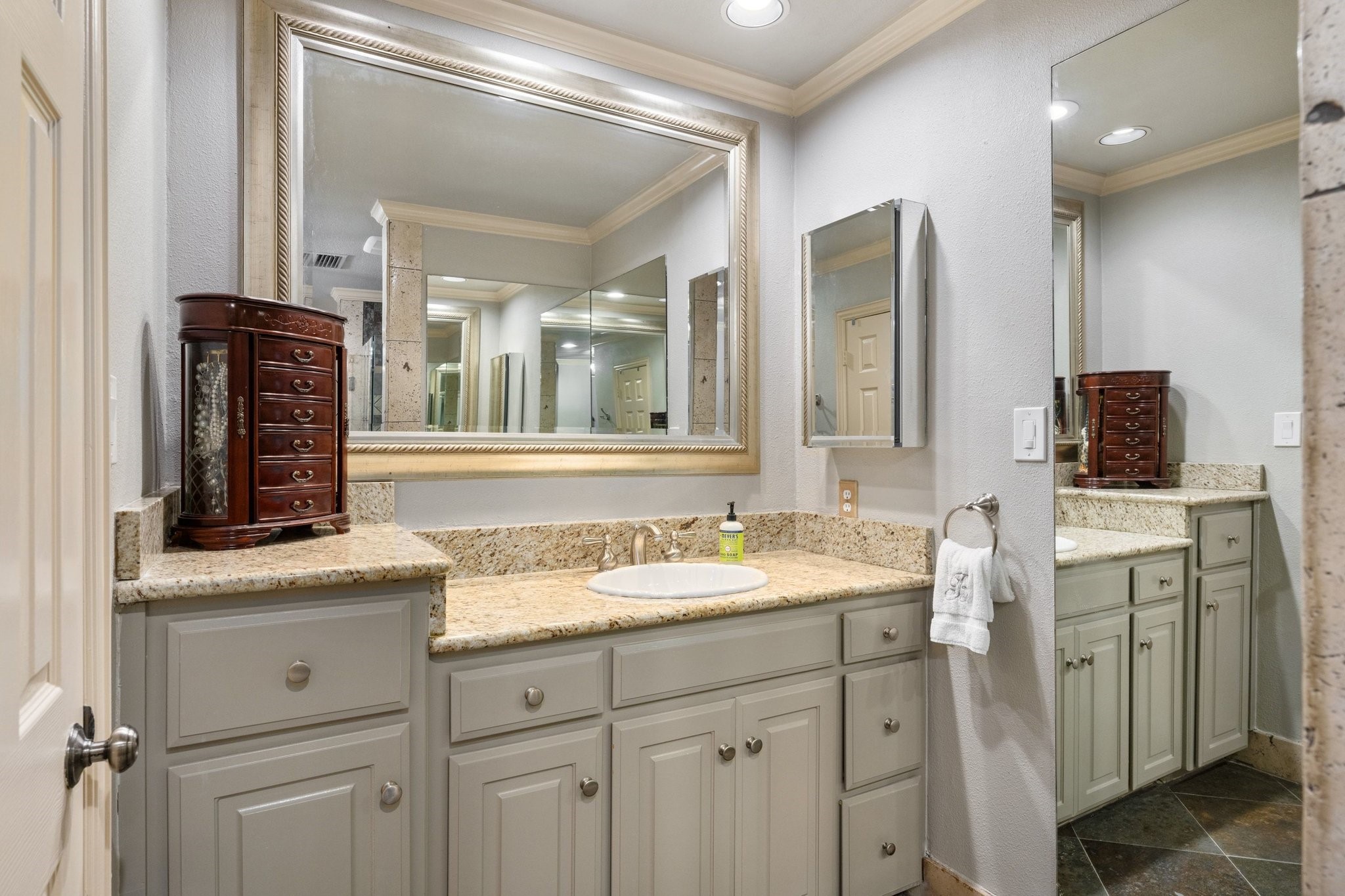 229 Merriman Drive Highland Village TX 75077