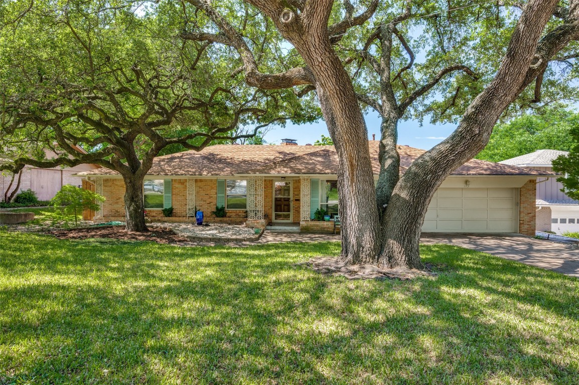 175 Classen Drive Dallas TX 75218
