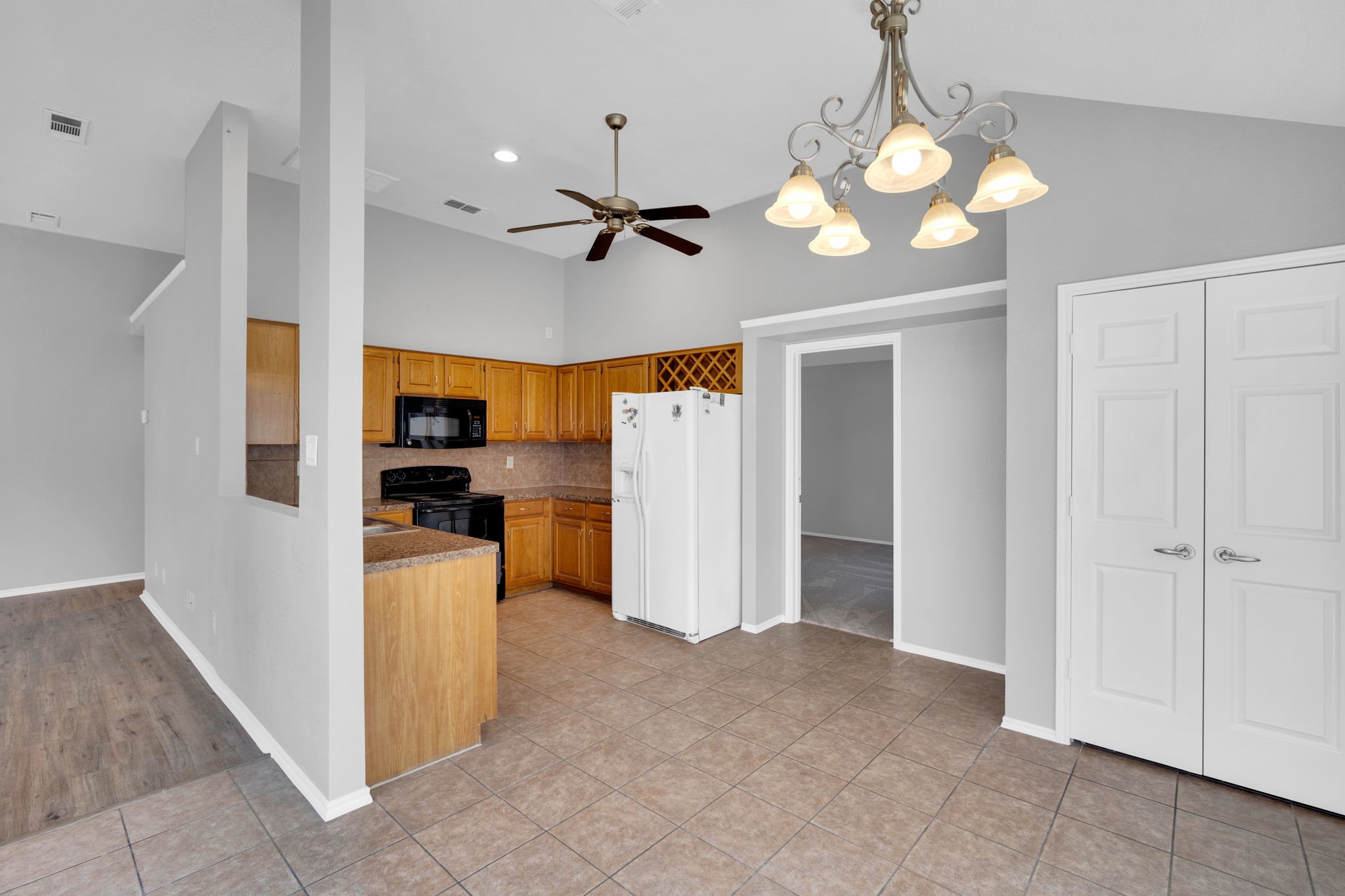 324 Faircrest Drive Arlington TX 76018