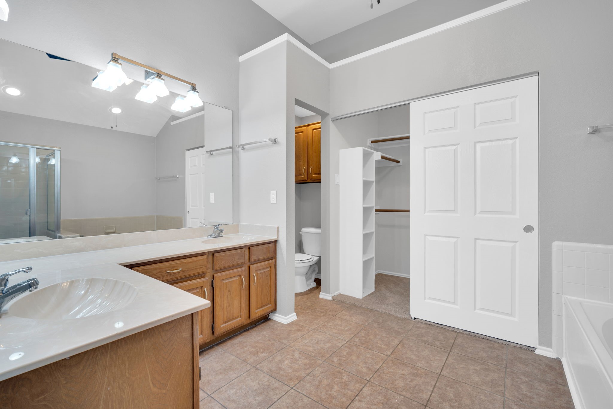 324 Faircrest Drive Arlington TX 76018