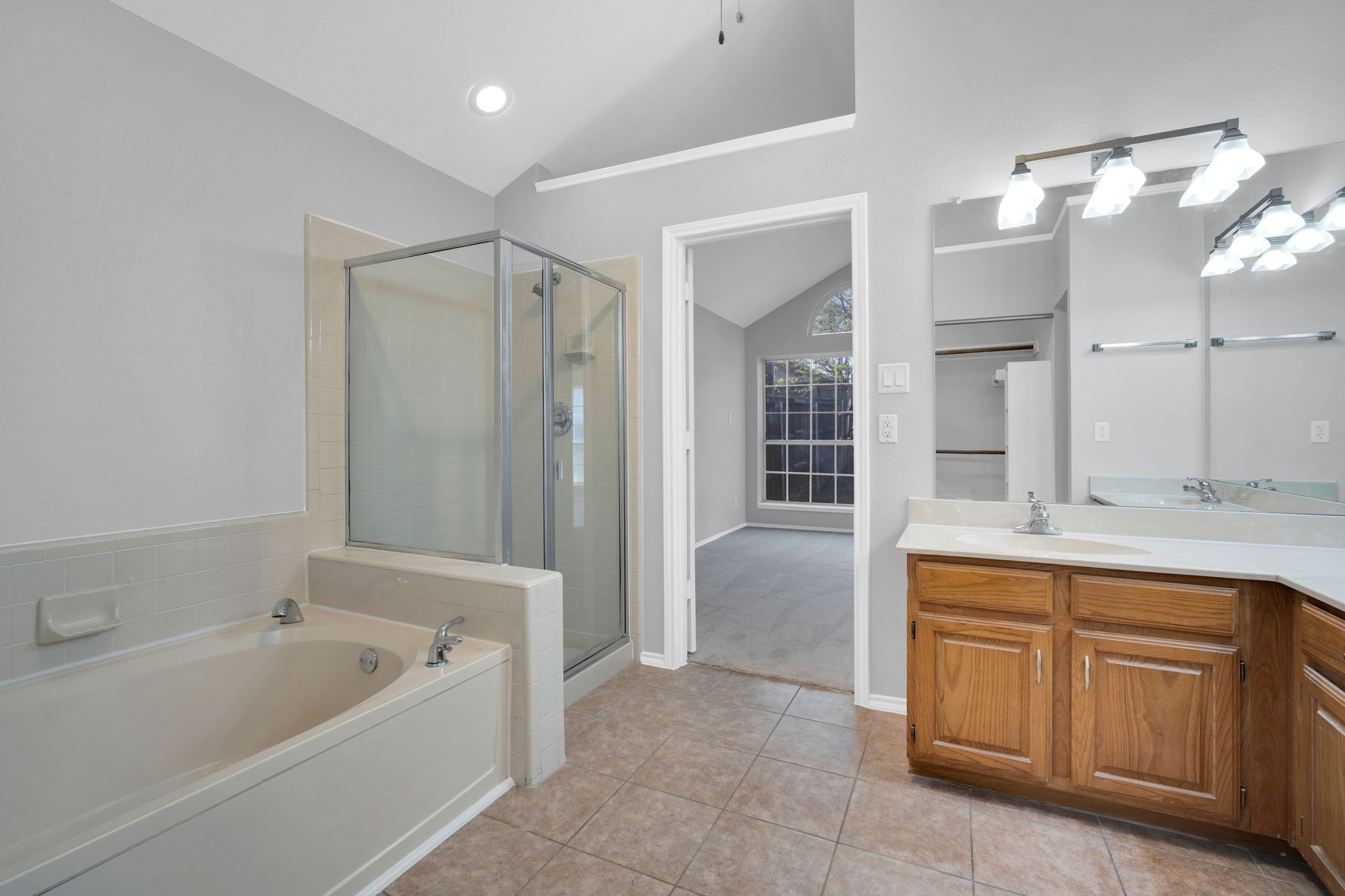 324 Faircrest Drive Arlington TX 76018