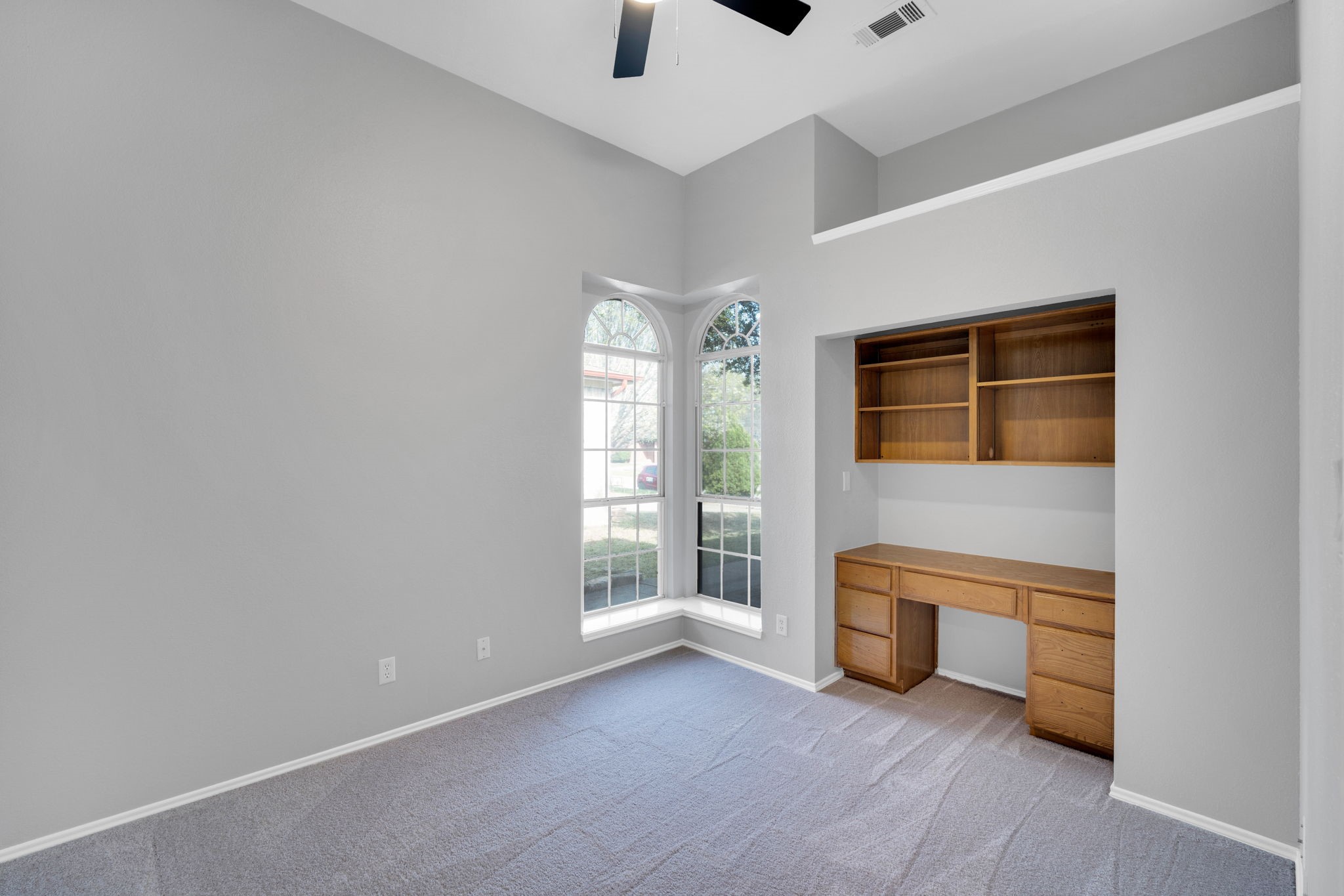 324 Faircrest Drive Arlington TX 76018