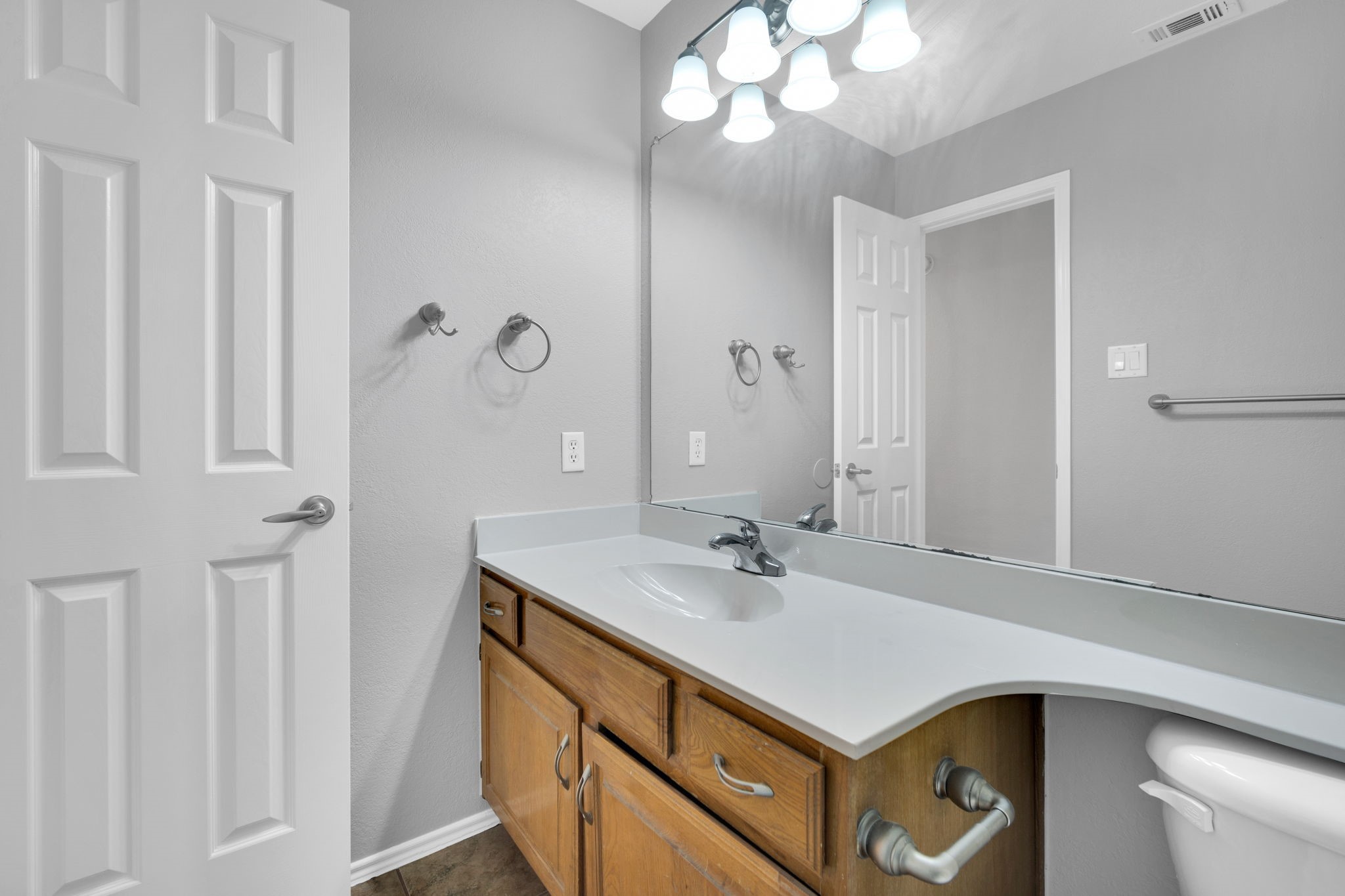 324 Faircrest Drive Arlington TX 76018