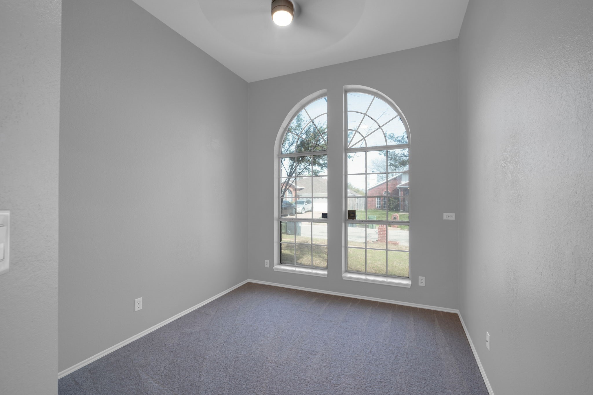 324 Faircrest Drive Arlington TX 76018