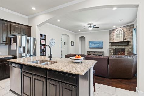 228 Prairie Oak Court Burleson TX 76028