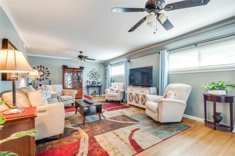 1909 Colony Drive Irving TX 75061