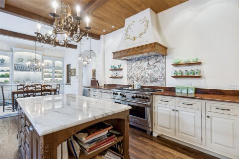 4327 Irving Avenue Dallas TX 75219