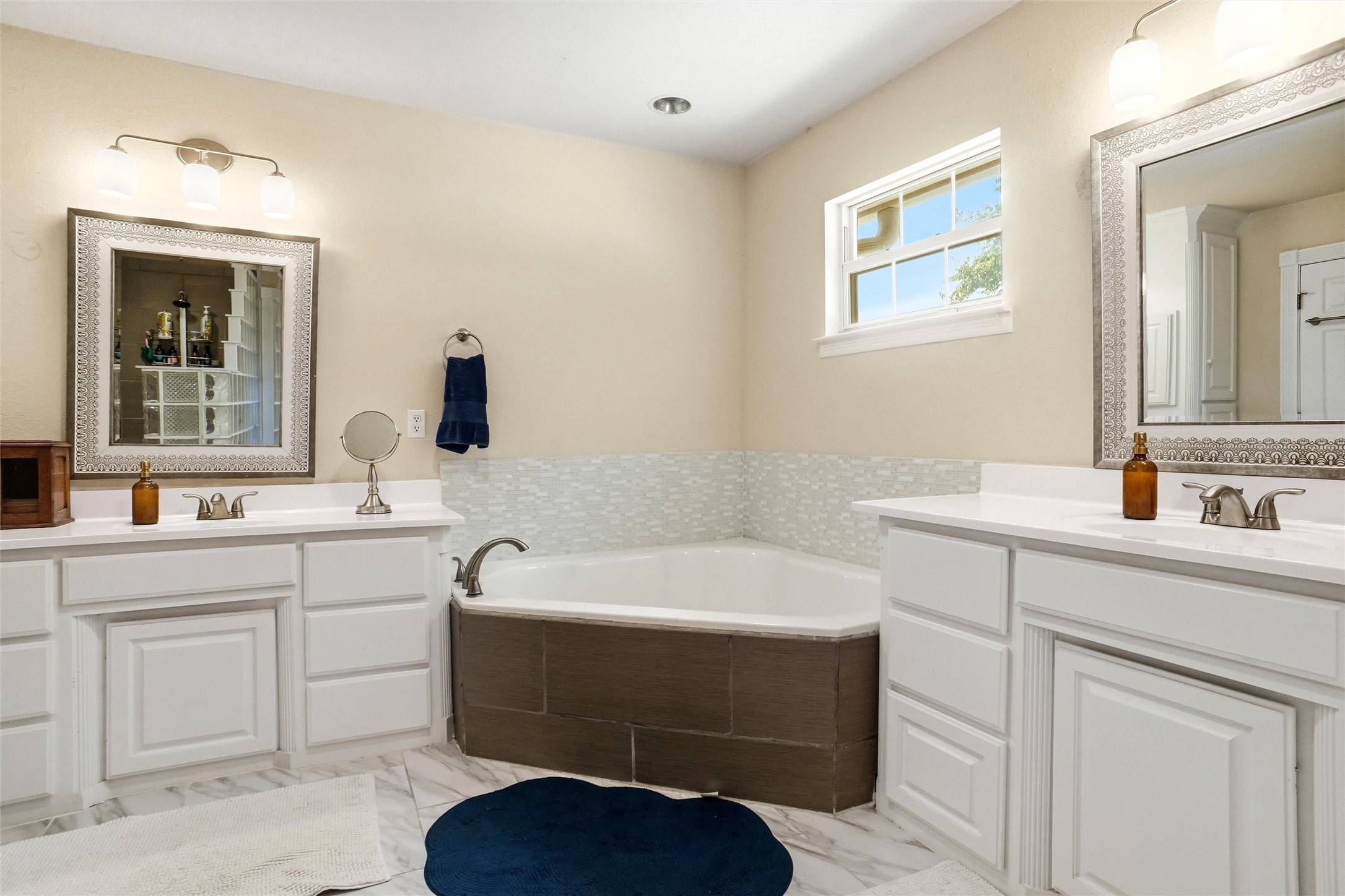 2600 Rosebud Lane Richland Hills TX 76118
