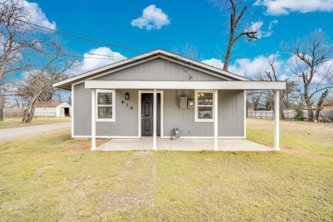 616 Sabine Avenue Cleburne TX 76031