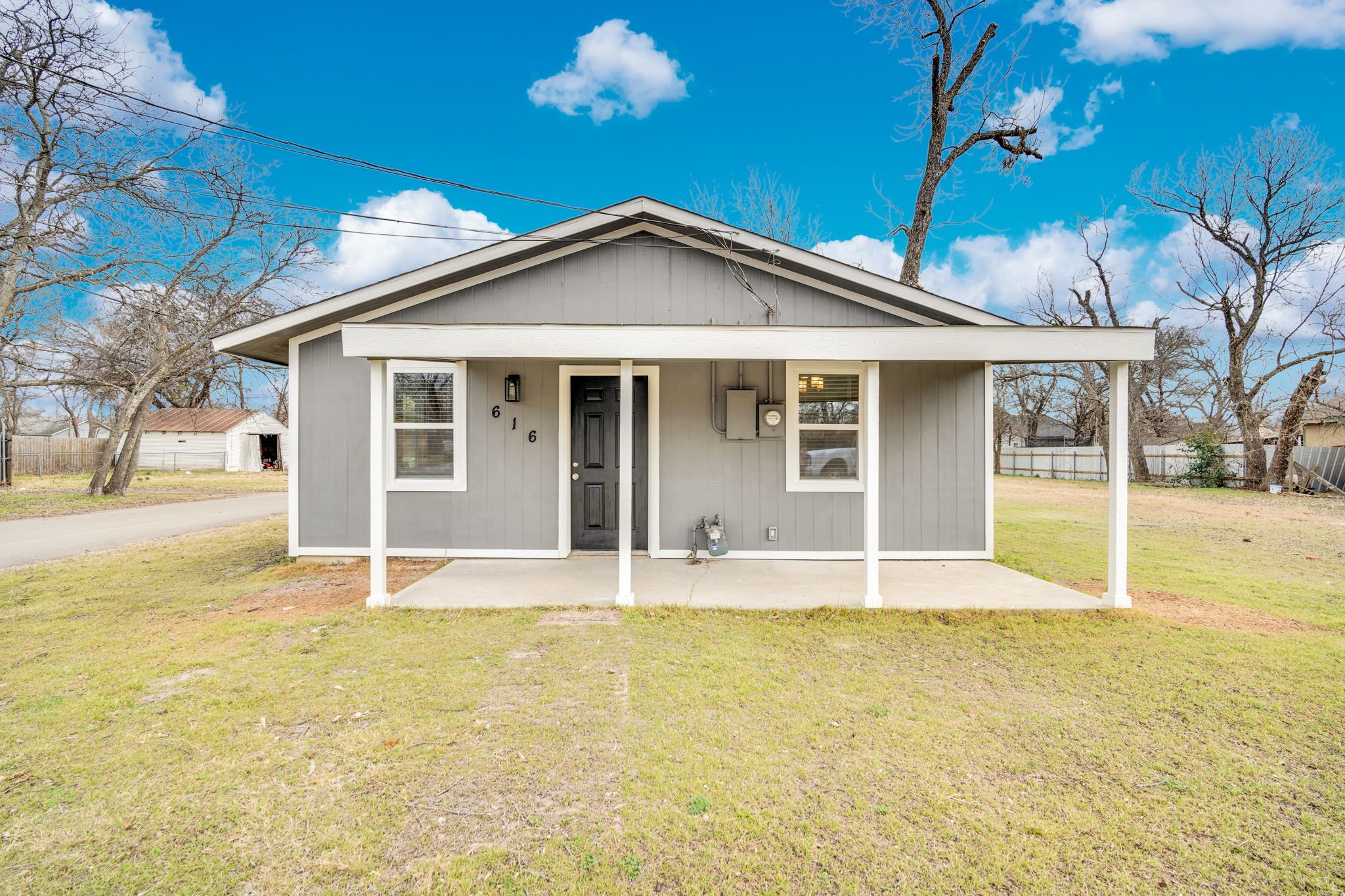 616 Sabine Avenue Cleburne TX 76031