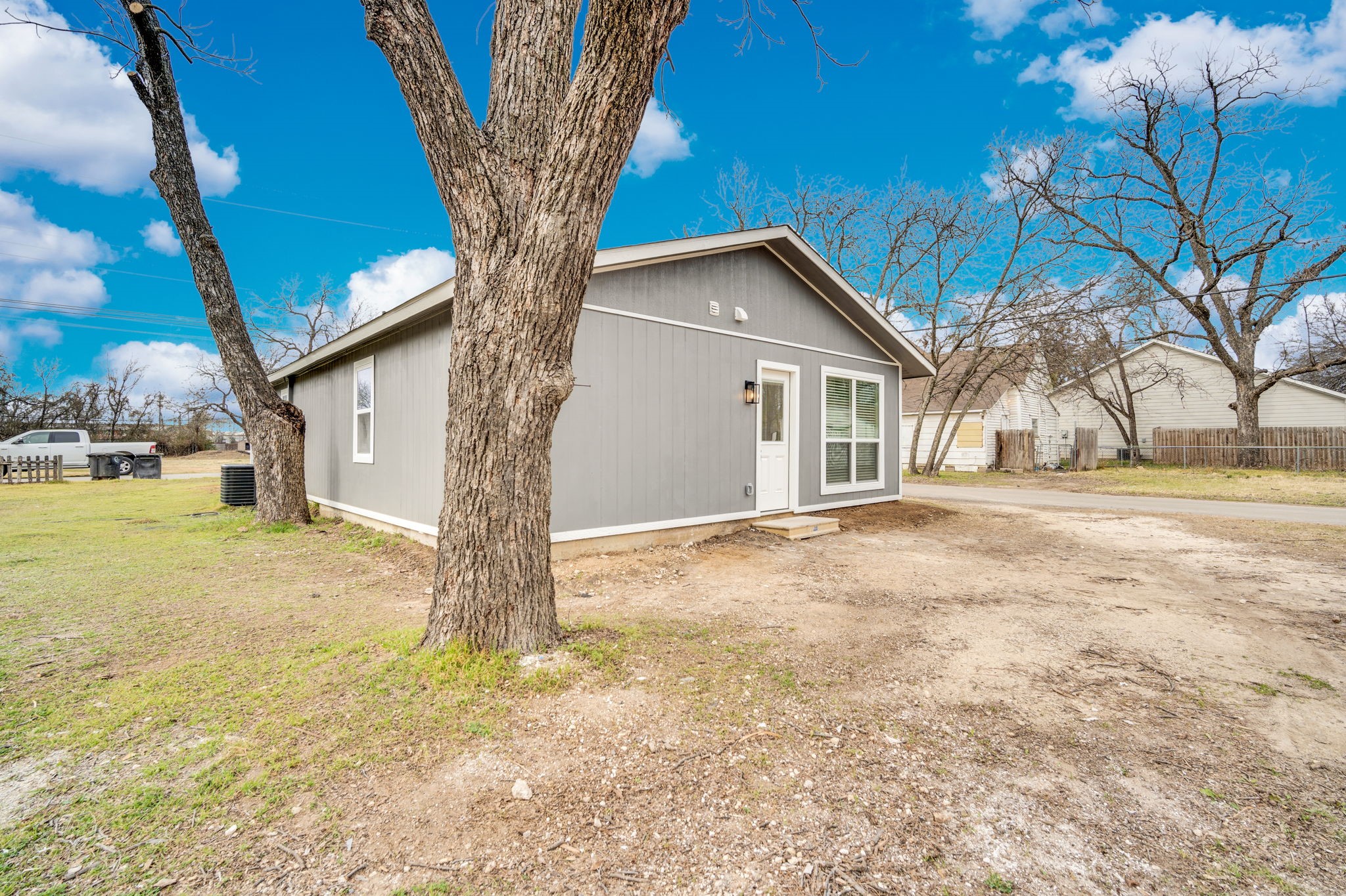 616 Sabine Avenue Cleburne TX 76031