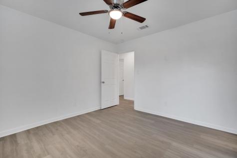 616 Sabine Avenue Cleburne TX 76031