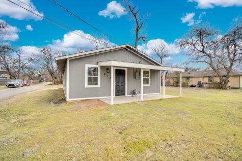 616 Sabine Avenue Cleburne TX 76031