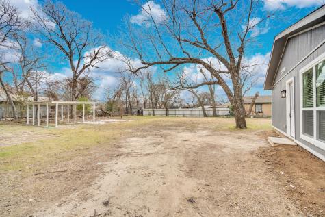 616 Sabine Avenue Cleburne TX 76031