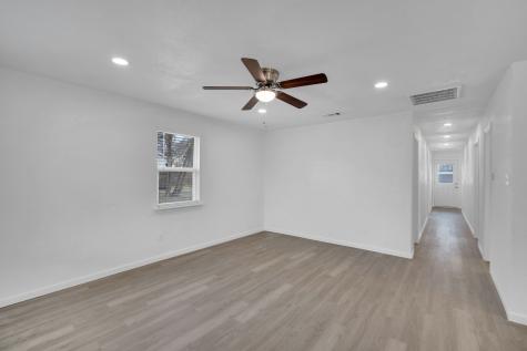 616 Sabine Avenue Cleburne TX 76031