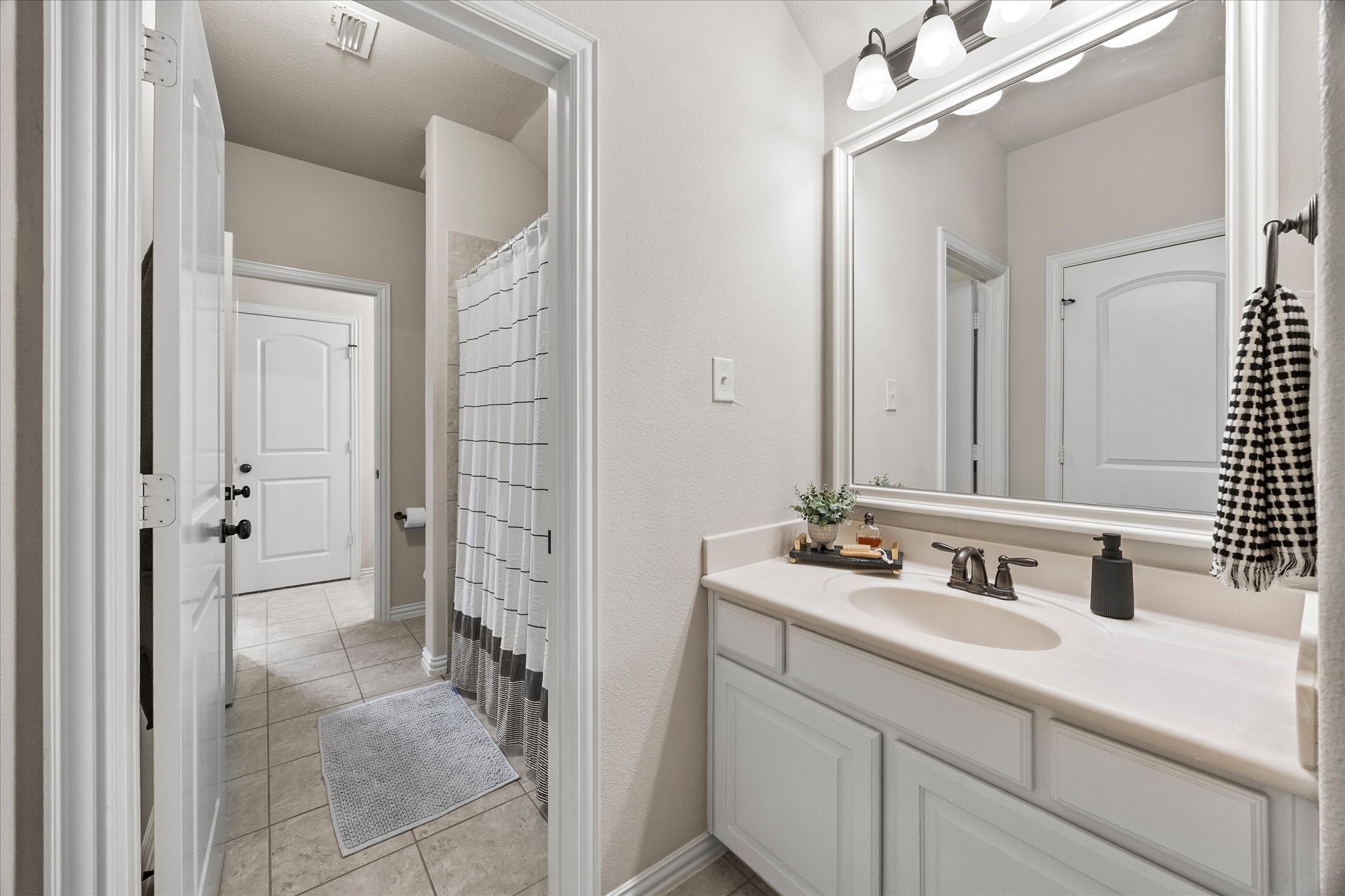 665 Featherstone Drive Rockwall TX 75087